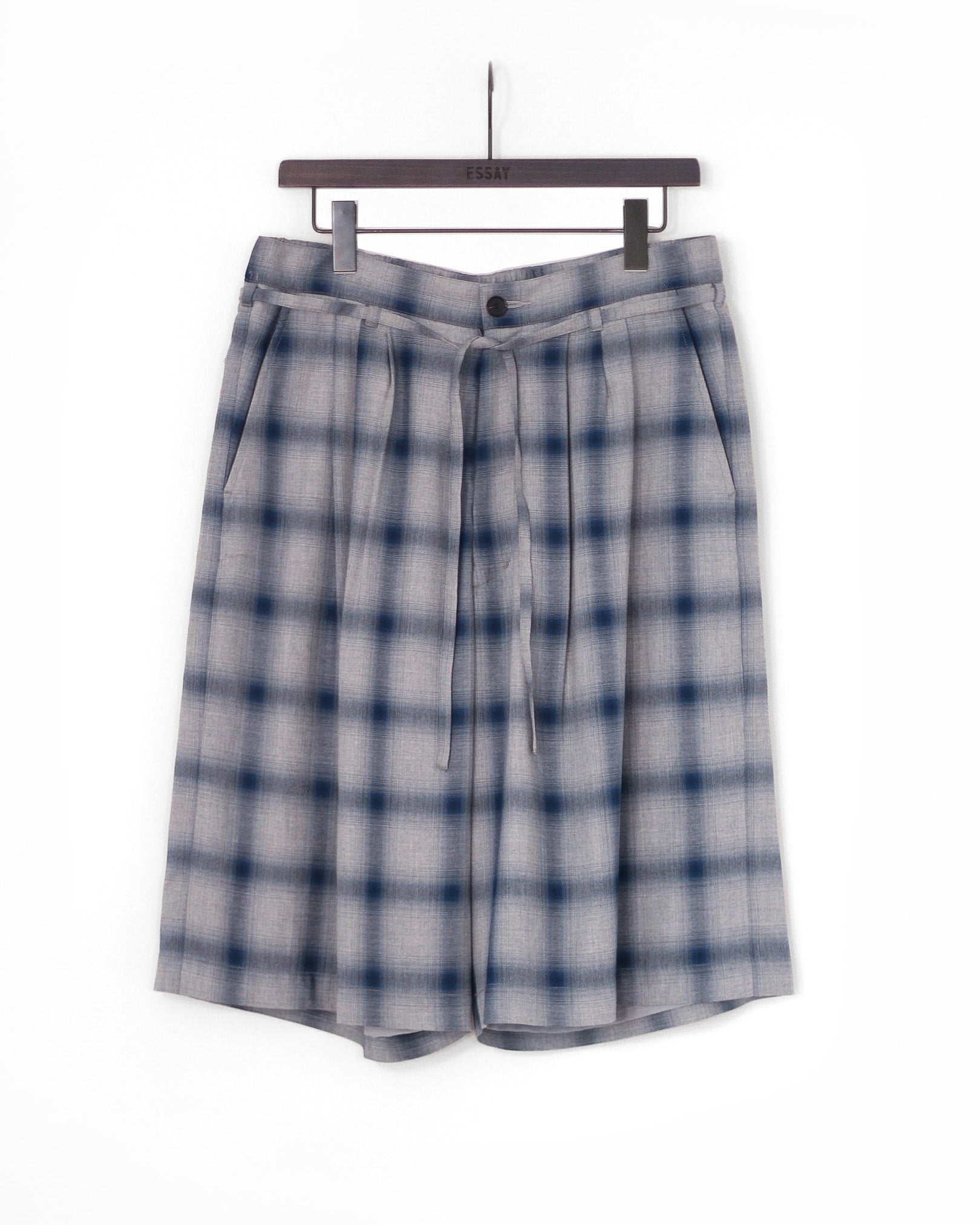3TUCKED CROP SHORTS