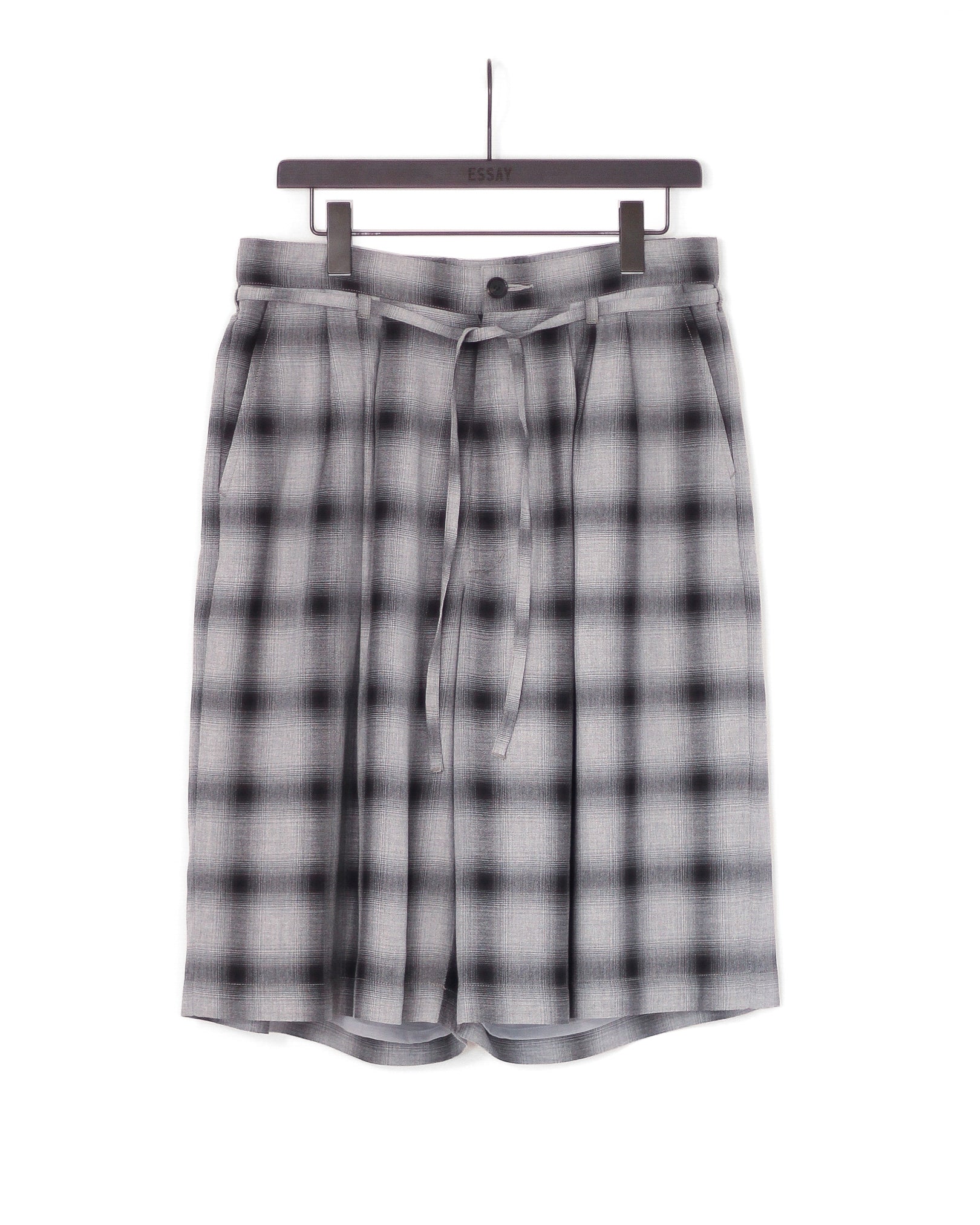 3TUCKED CROP SHORTS