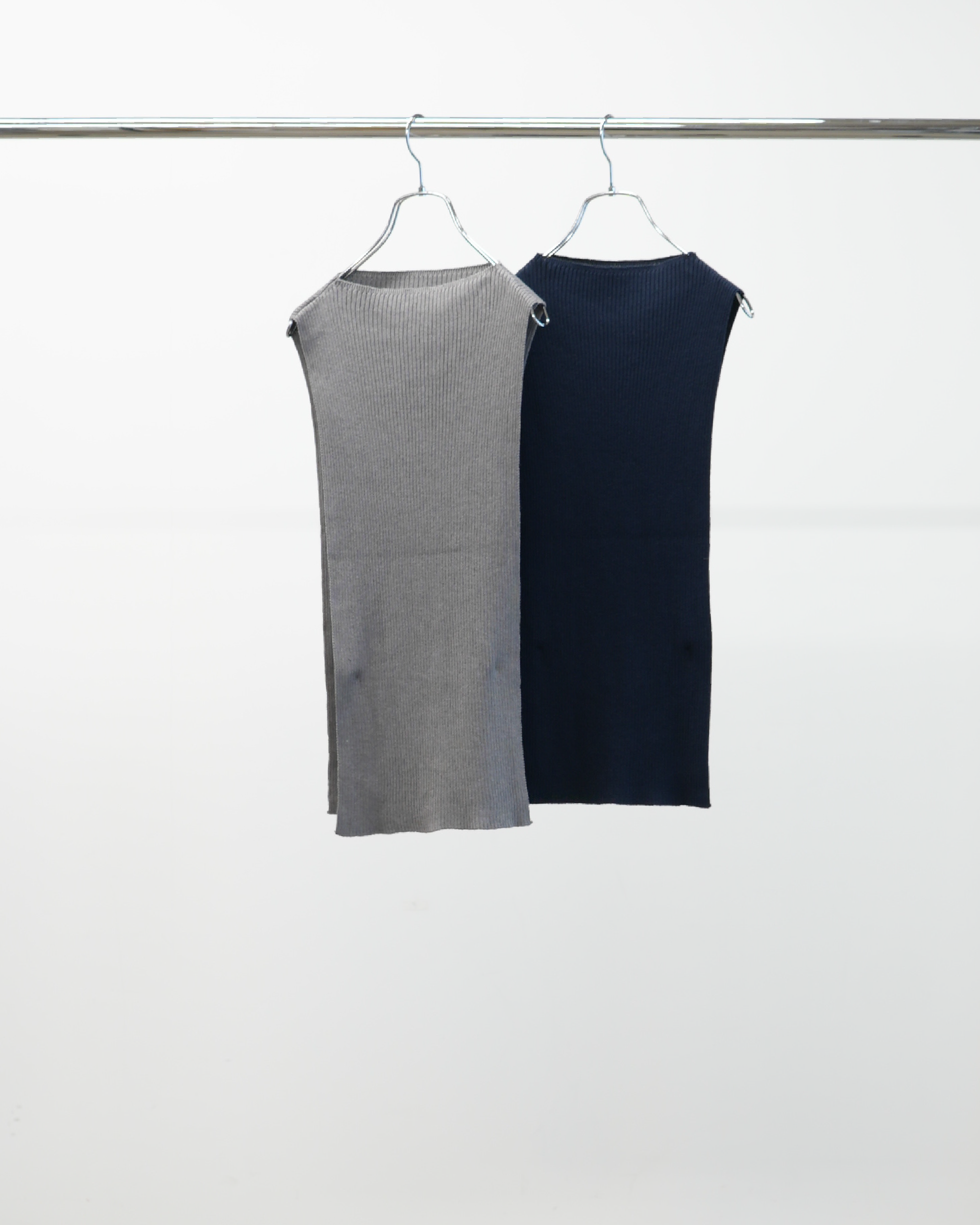 SILK MIX SIDELESS VEST / SLEEVES