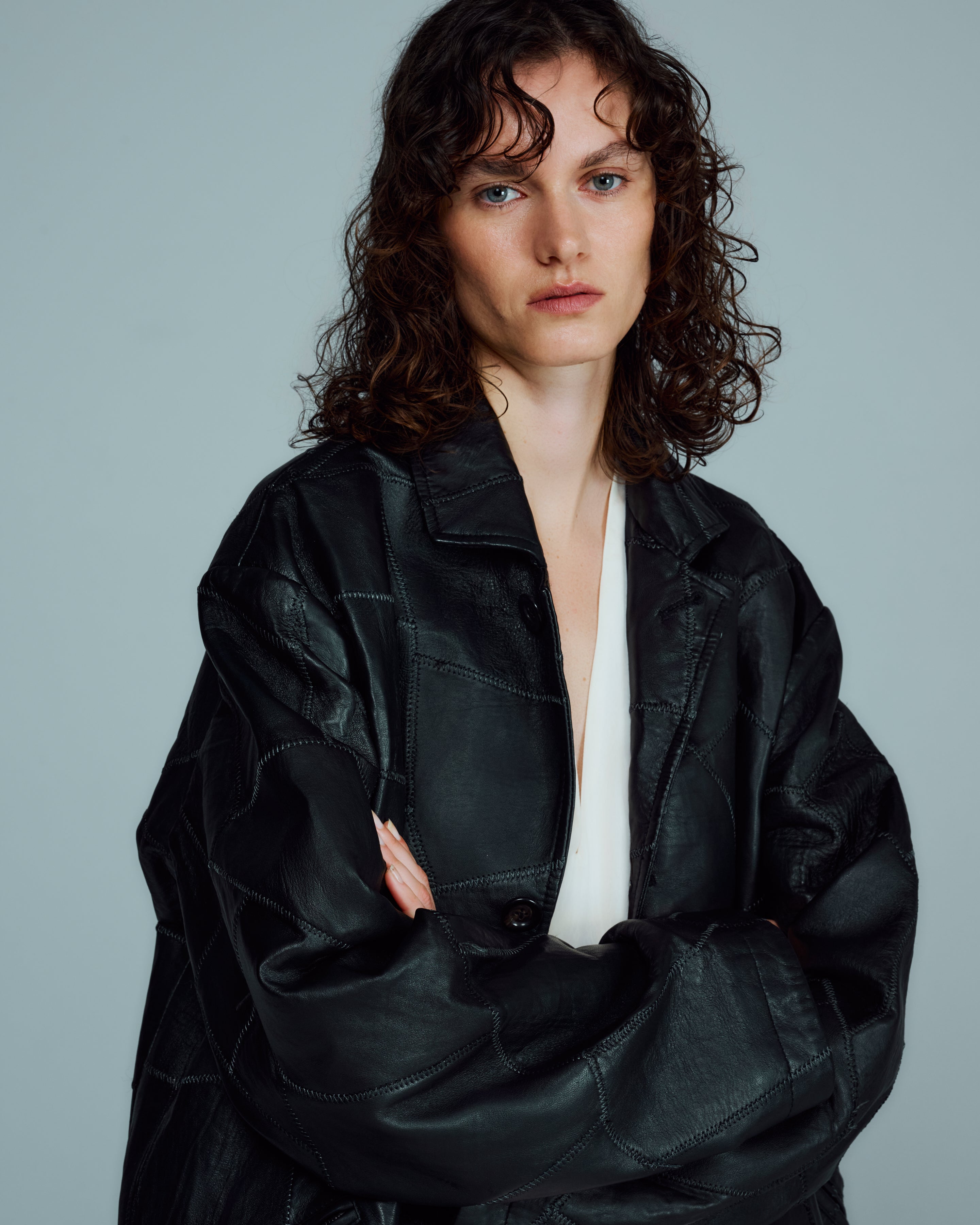 COW LEATHER UNEVEN JACKET(BLACK)