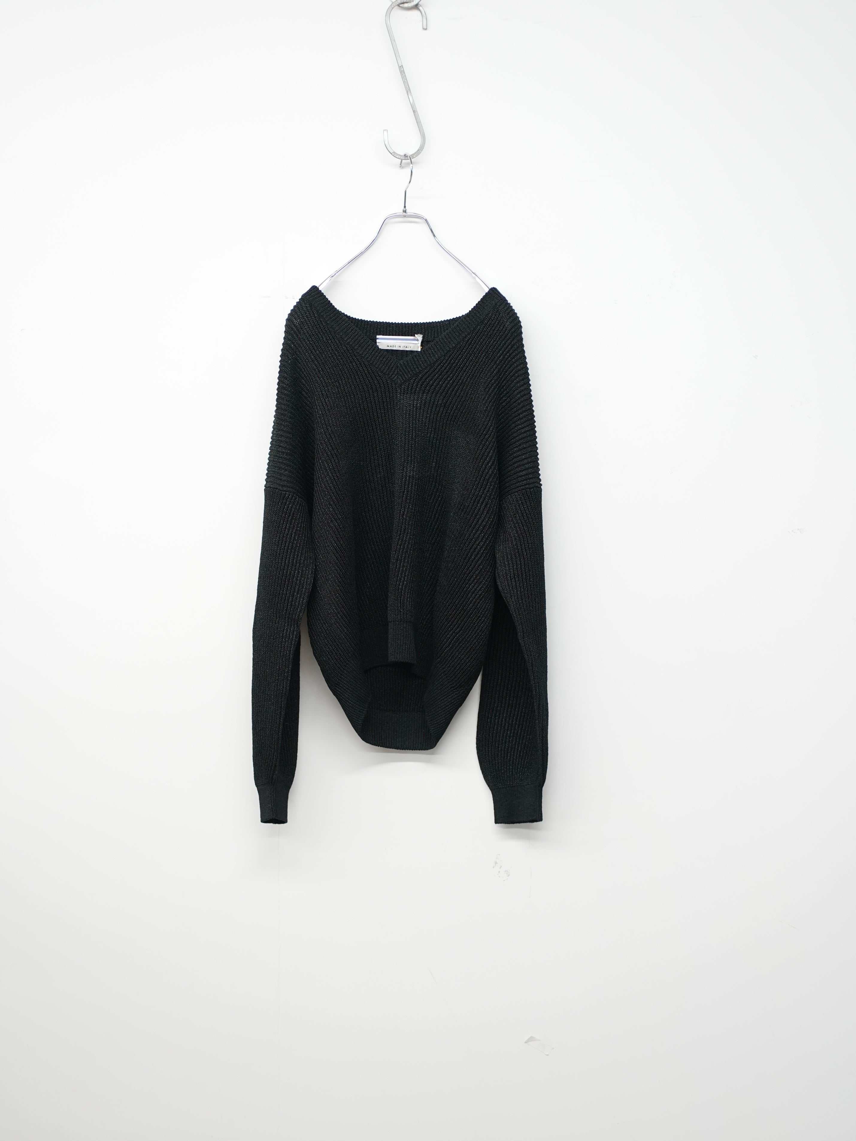 RIBBED V NECK DROPSHOULDER SWEATER(Black)