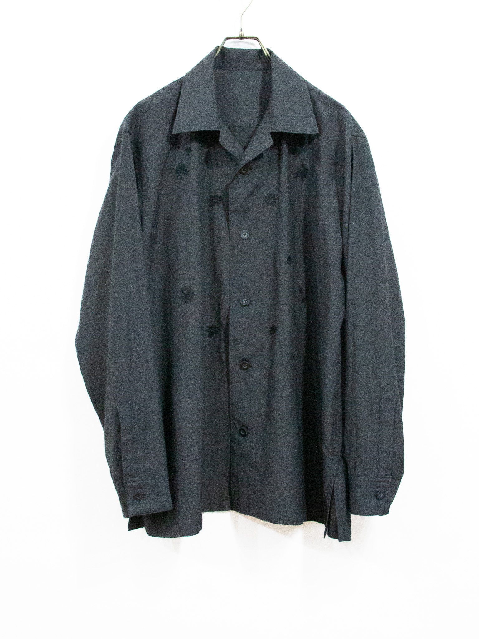 TINY EMBROIDERY OVERSIZE SHIRTS(CHARCOAL)