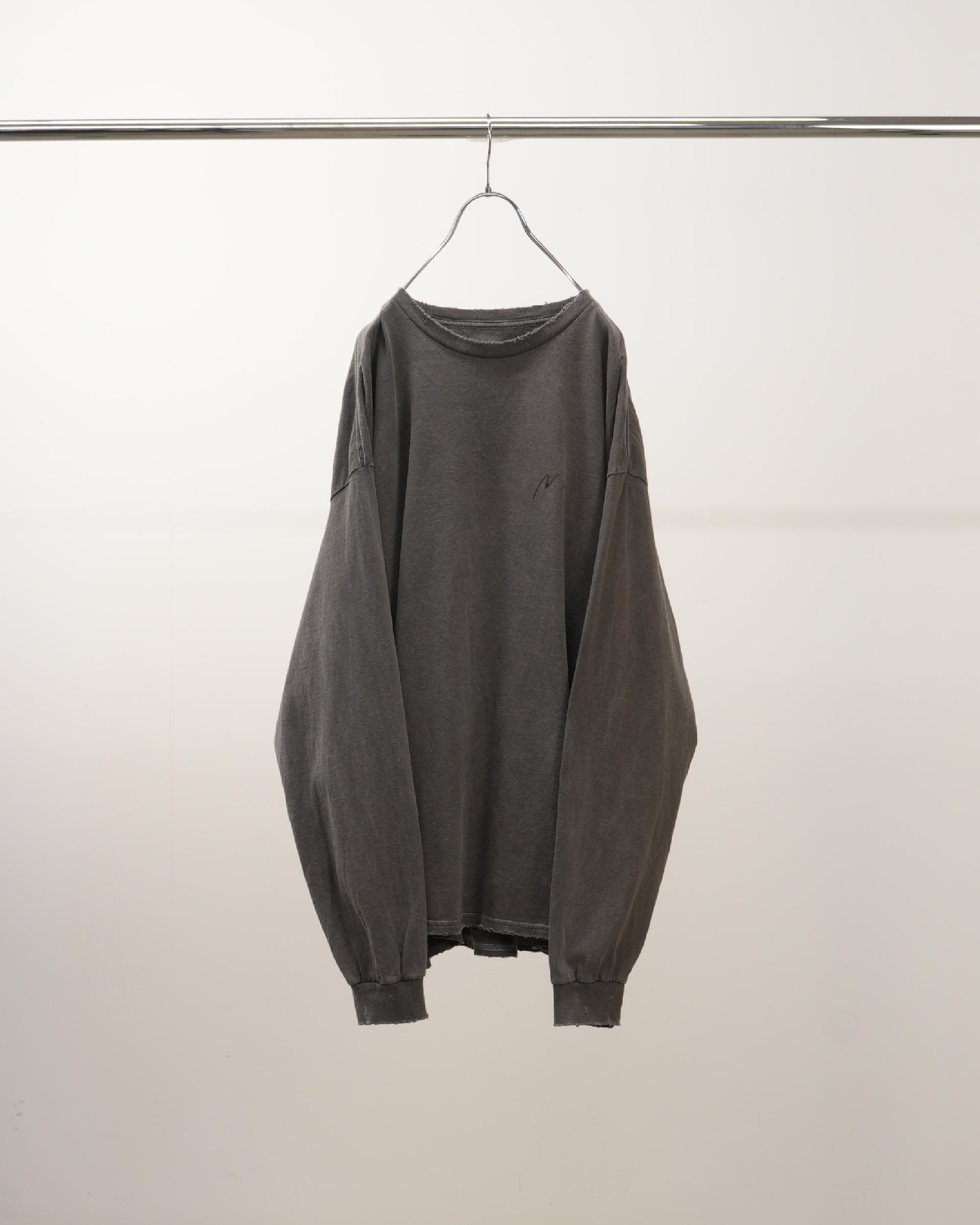 EMBROIDERY DYED LS T-SHIRT(F.BLACK)