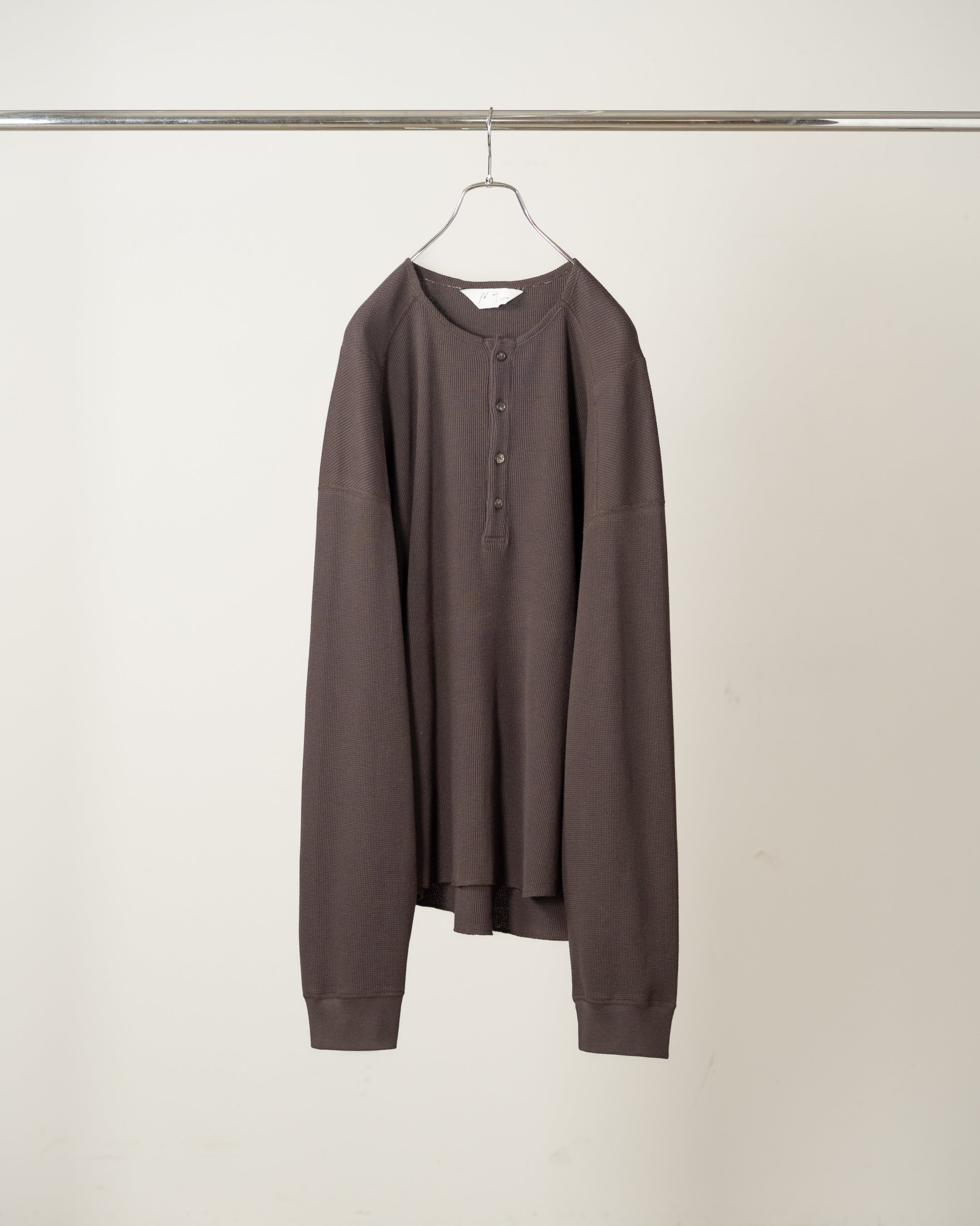 C/CA HENLEY LS T-SHIRT(D.BROWN)