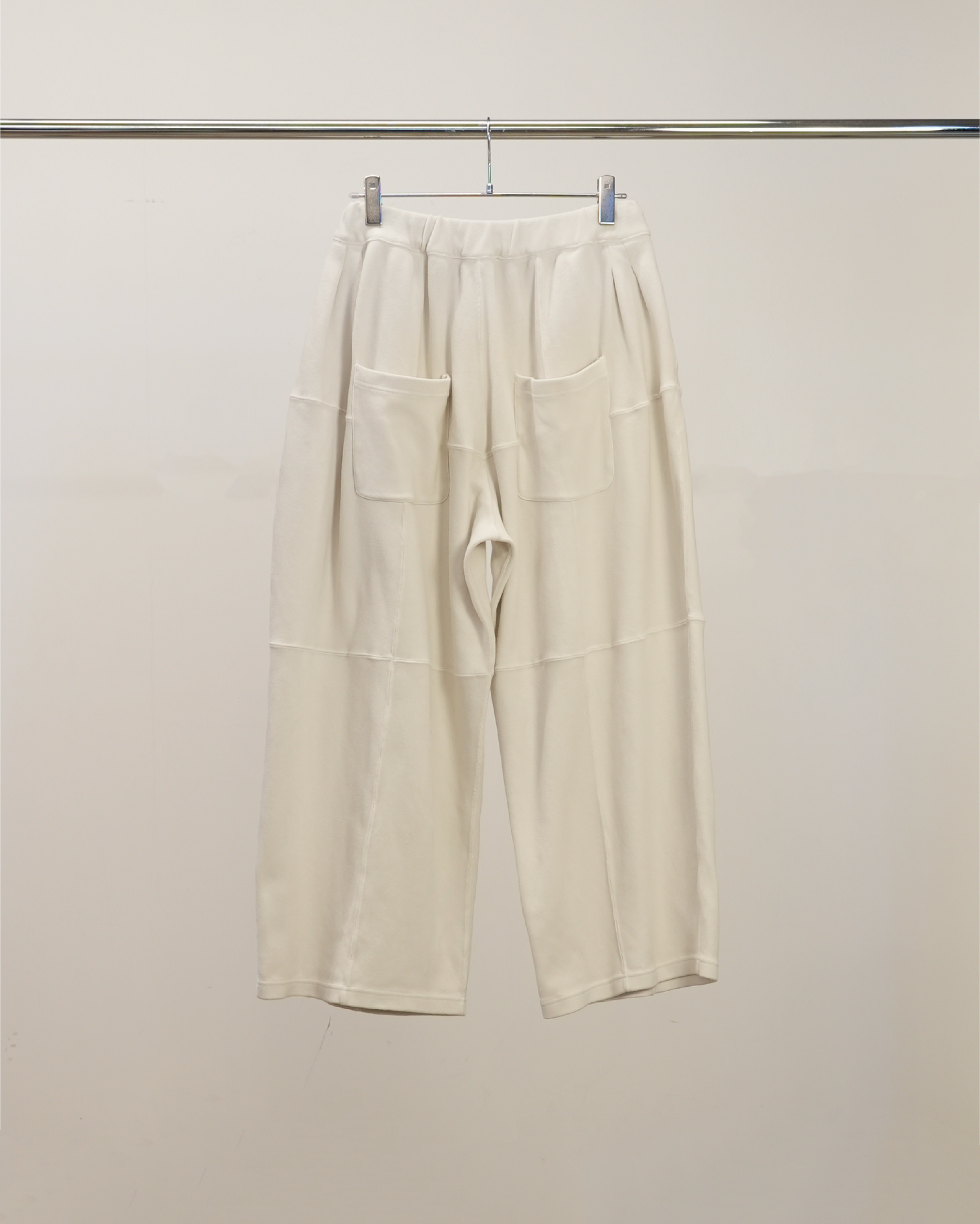 SMOOTH PANEL WIDE SLACKS(OFF)