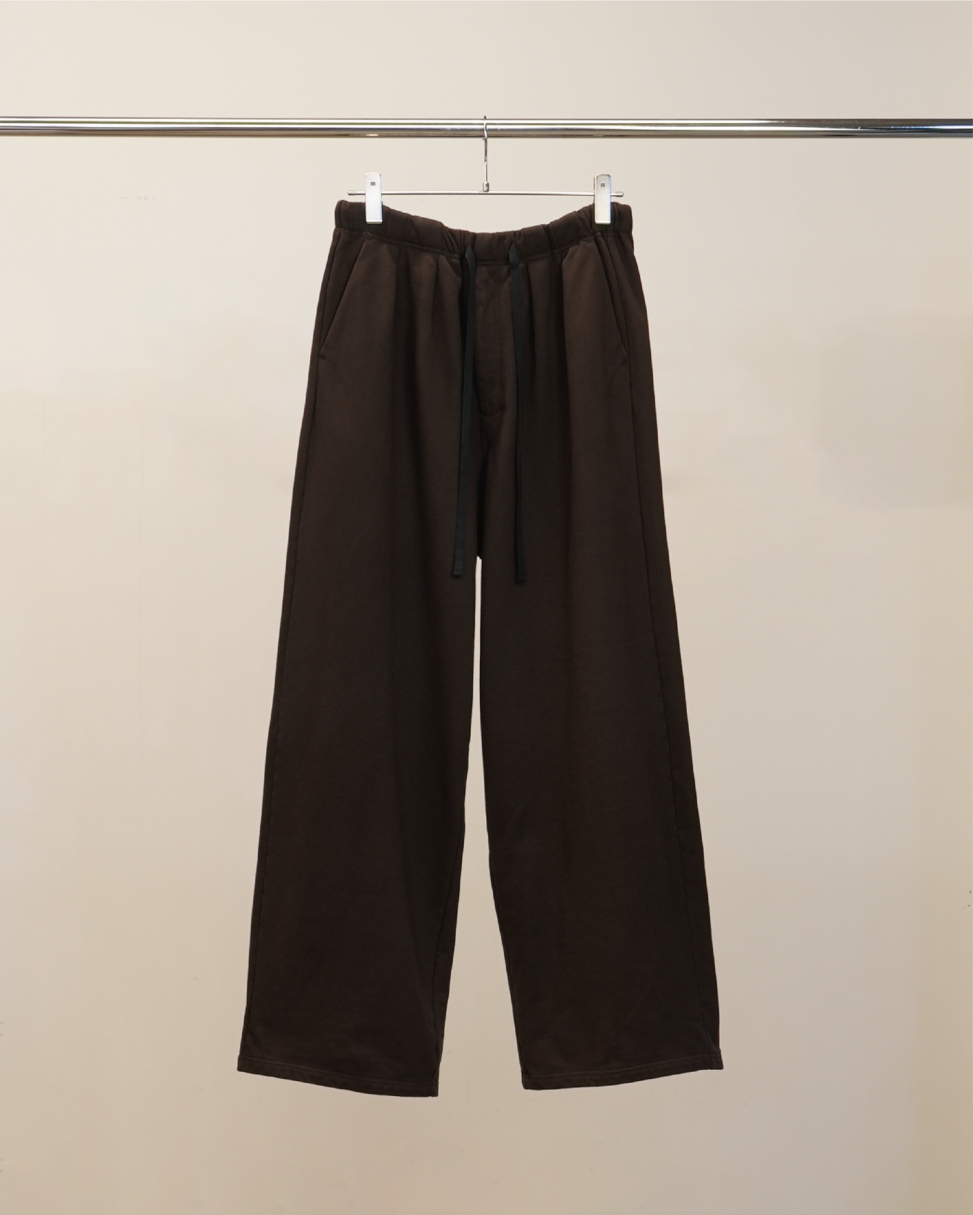 2TUCK SWEAT PANTS(BROWN)