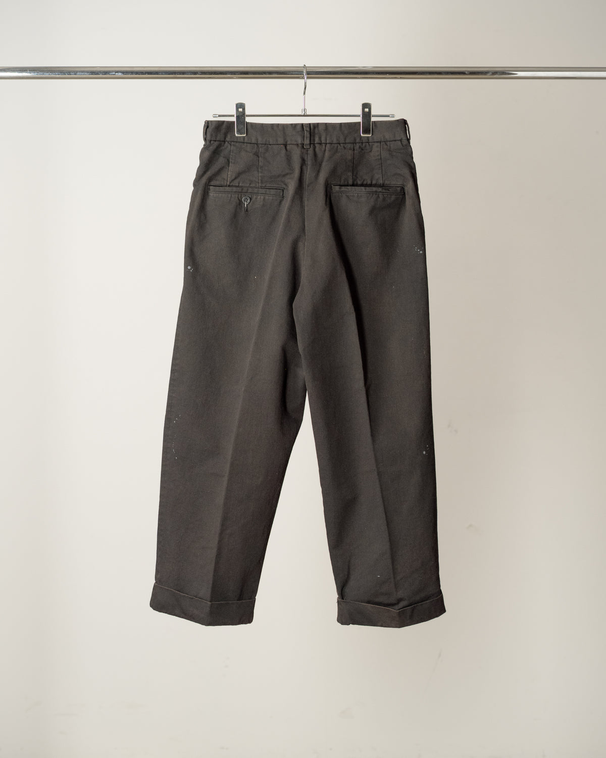 DOUBLE-CUFF CHINO PANTS(BLACK)