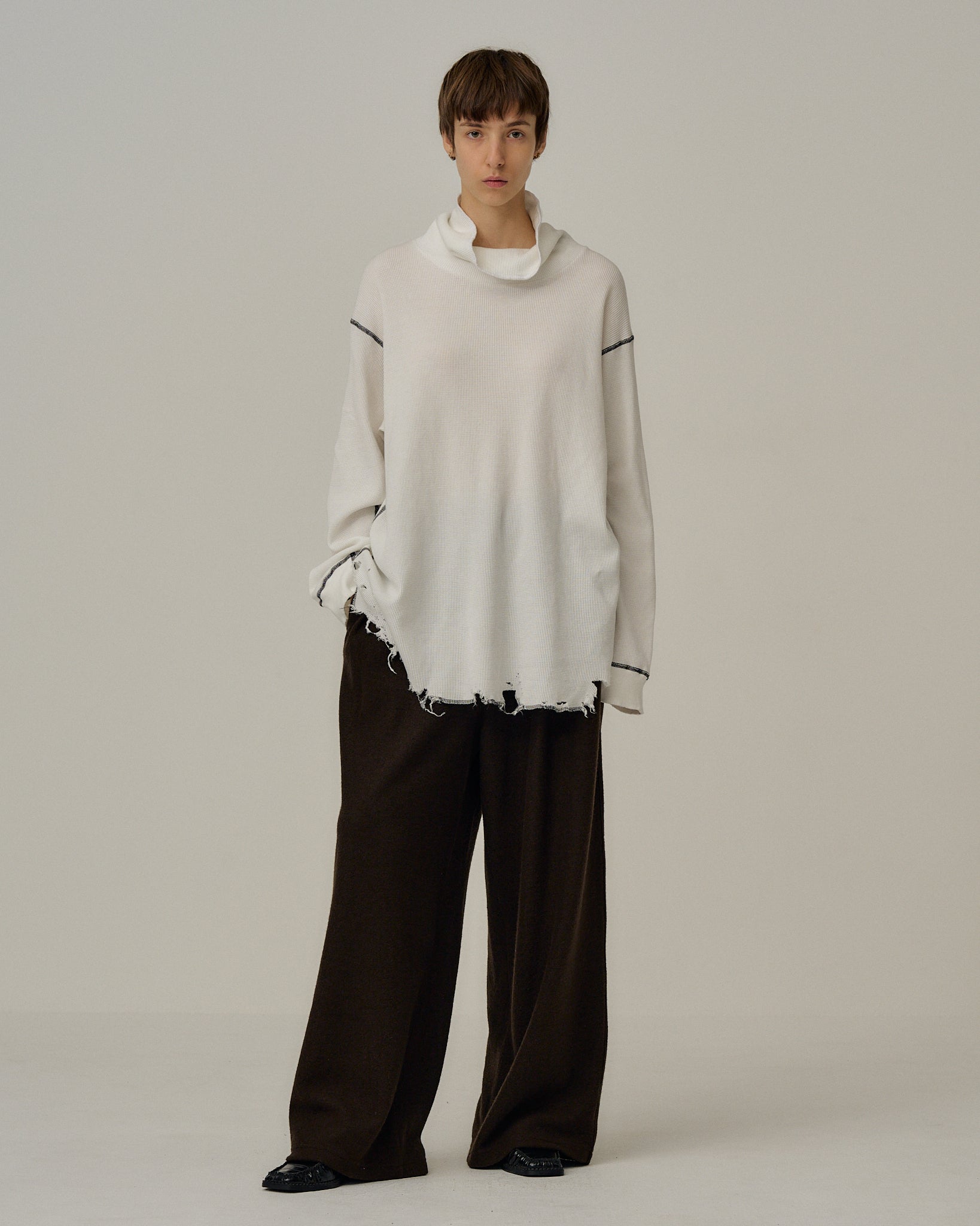 DAMAGE WAFFLE HI-NECK LS T-SHIRT(WHITE)