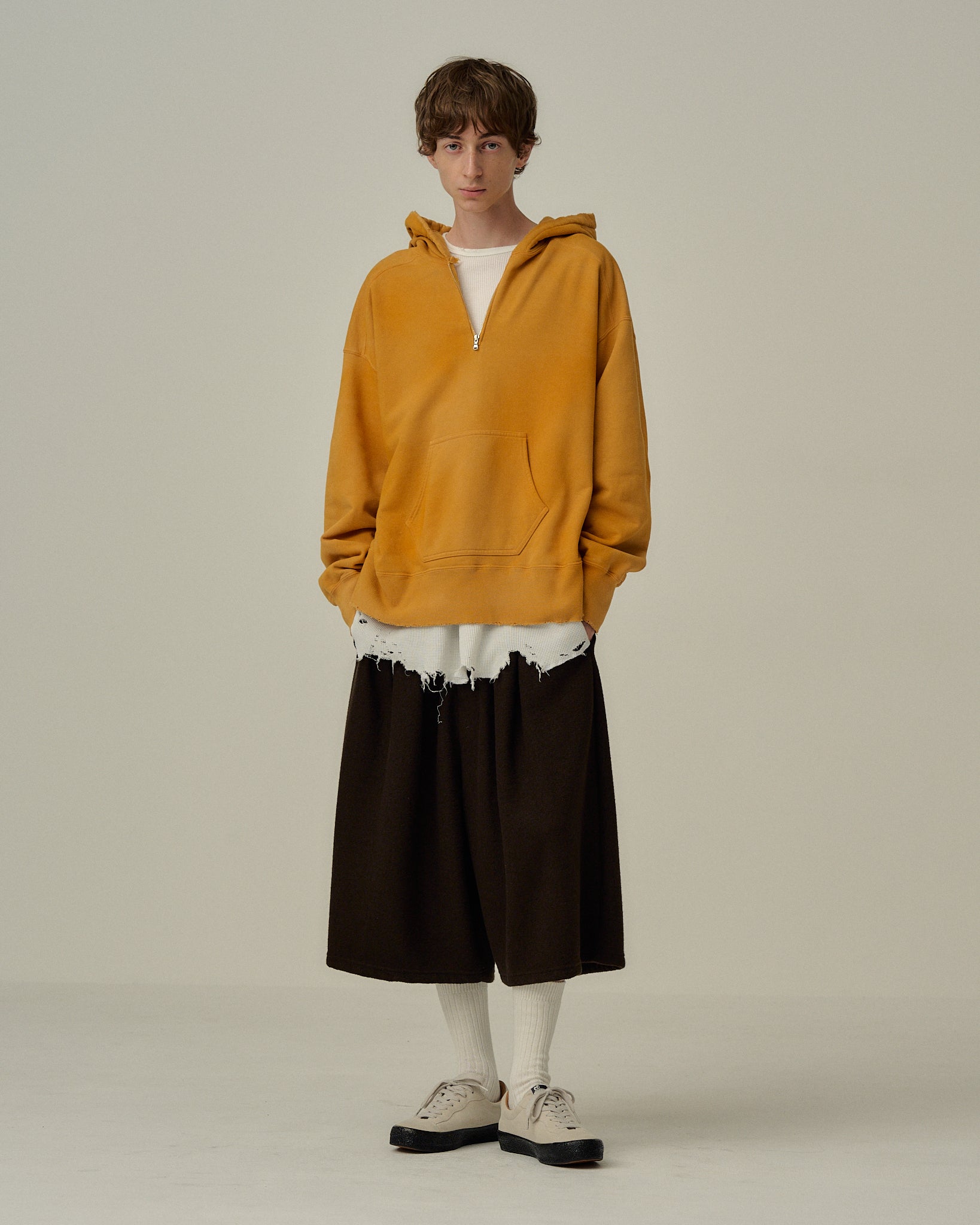 WOOL 3/4 TUCK SWEAT SHORTS(D.BROWN)