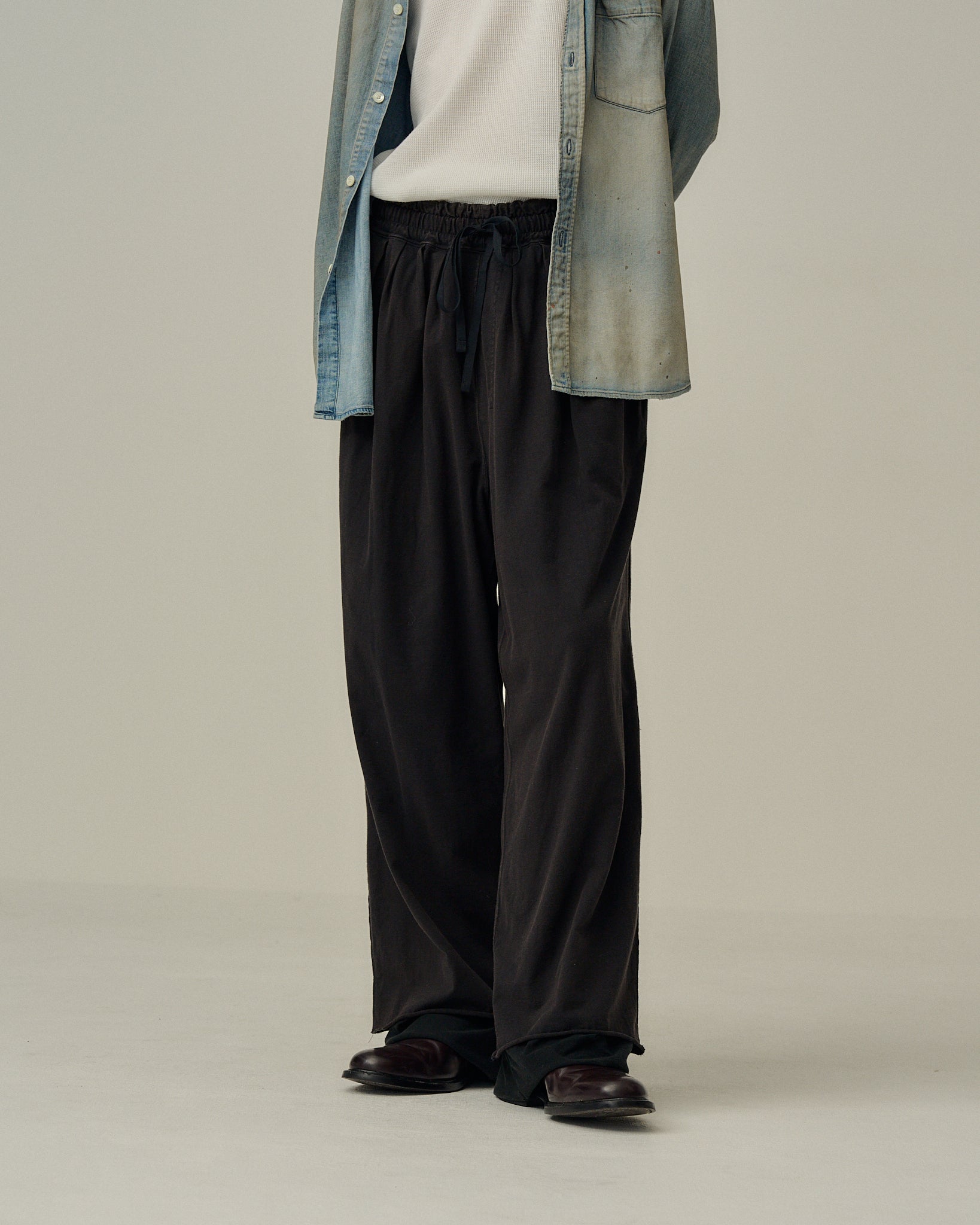 DRAPE WIDE EASY CUT SLACKS(BLACK)