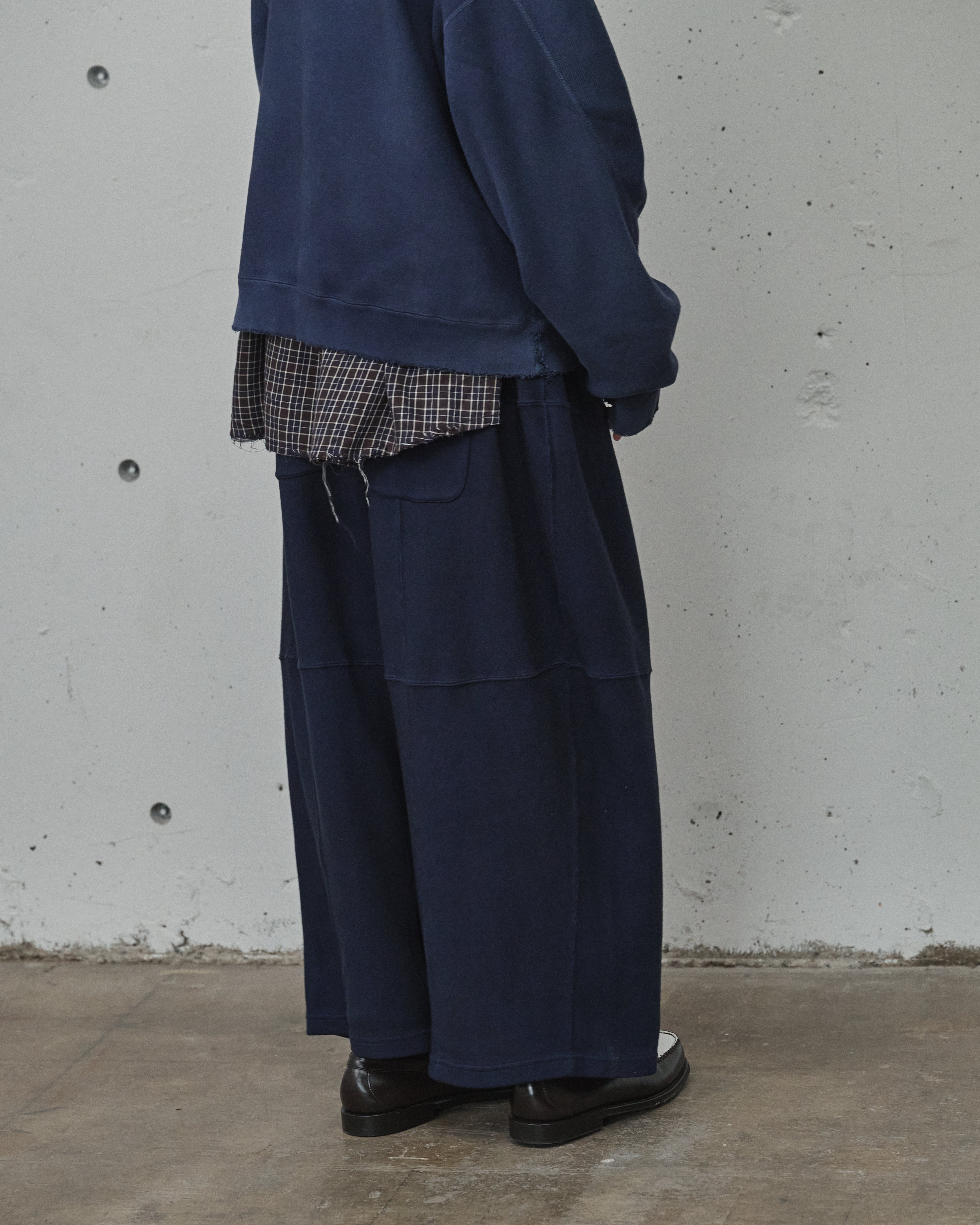 SMOOTH PANEL WIDE SLACKS(NAVY)