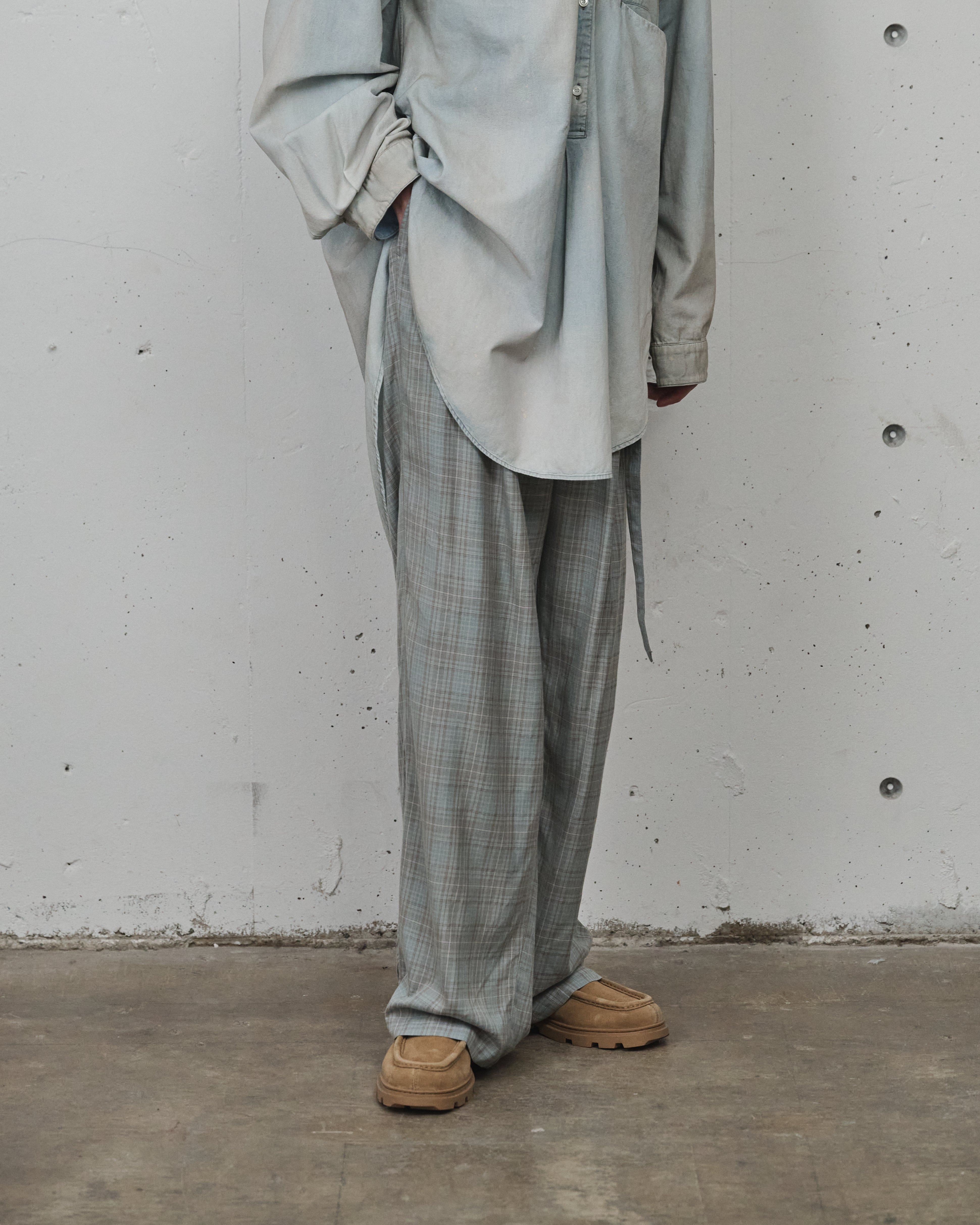 AGING CHECK BELT-LESS SLACKS(BLUE)