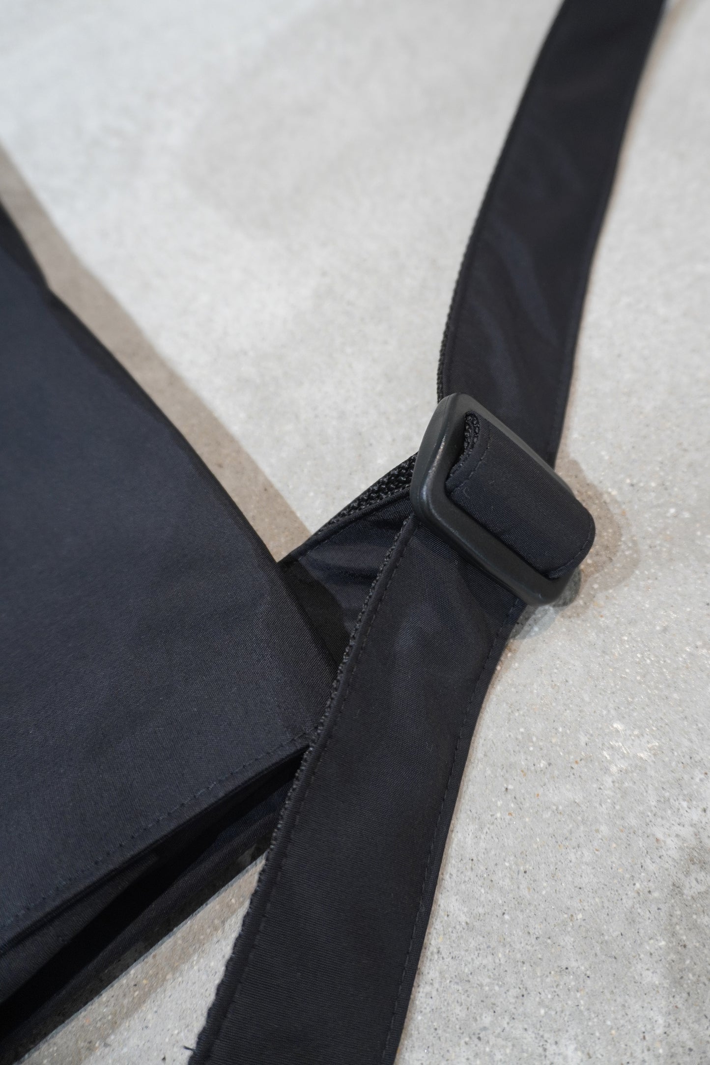B.T No Messenger Bag(BLACK)