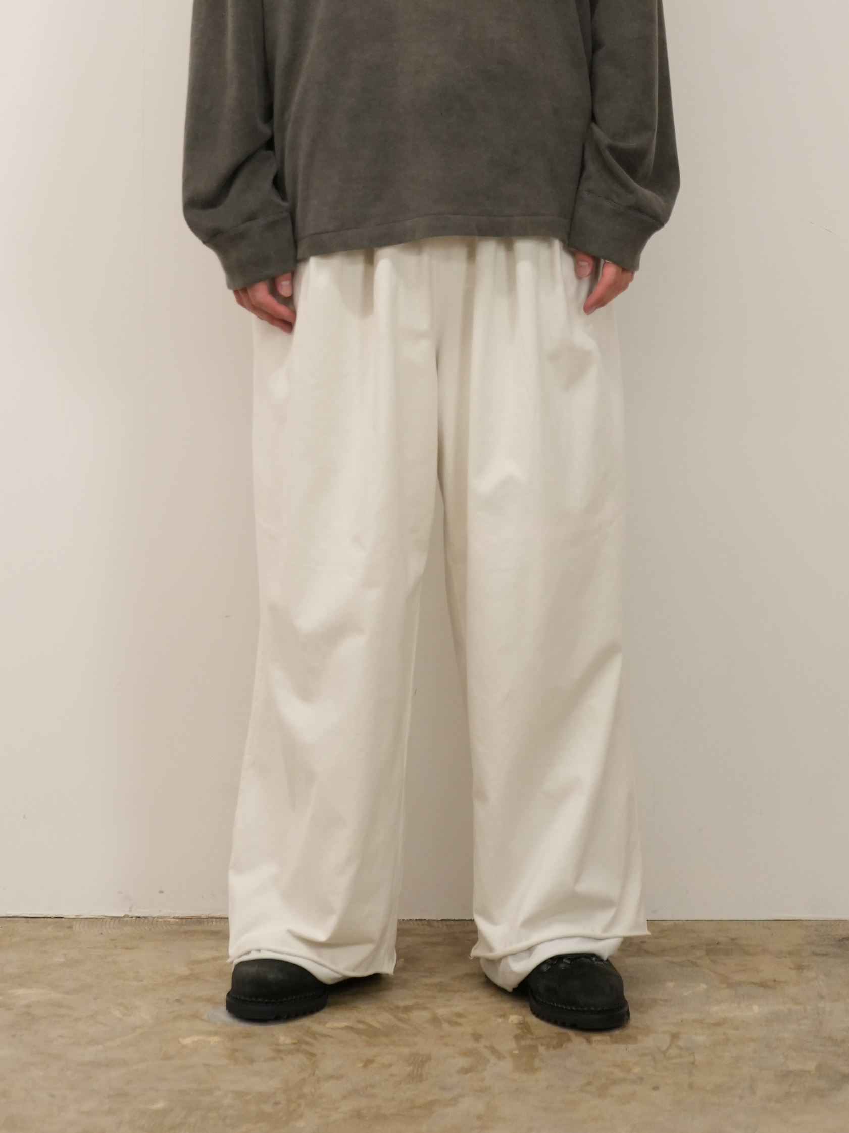 DRAPE WIDE EASY CUT SLACKS(WHITE)