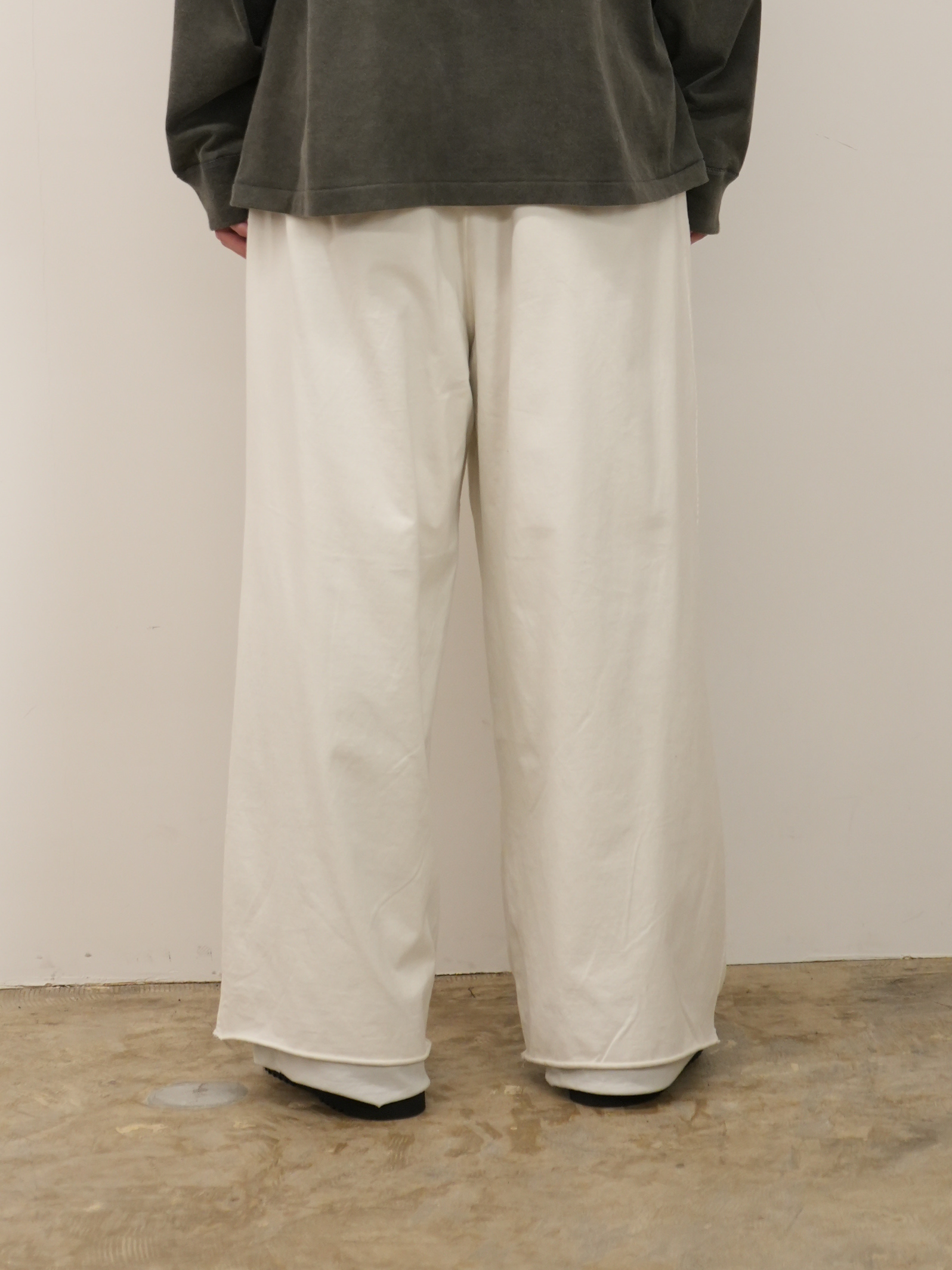 DRAPE WIDE EASY CUT SLACKS(WHITE)