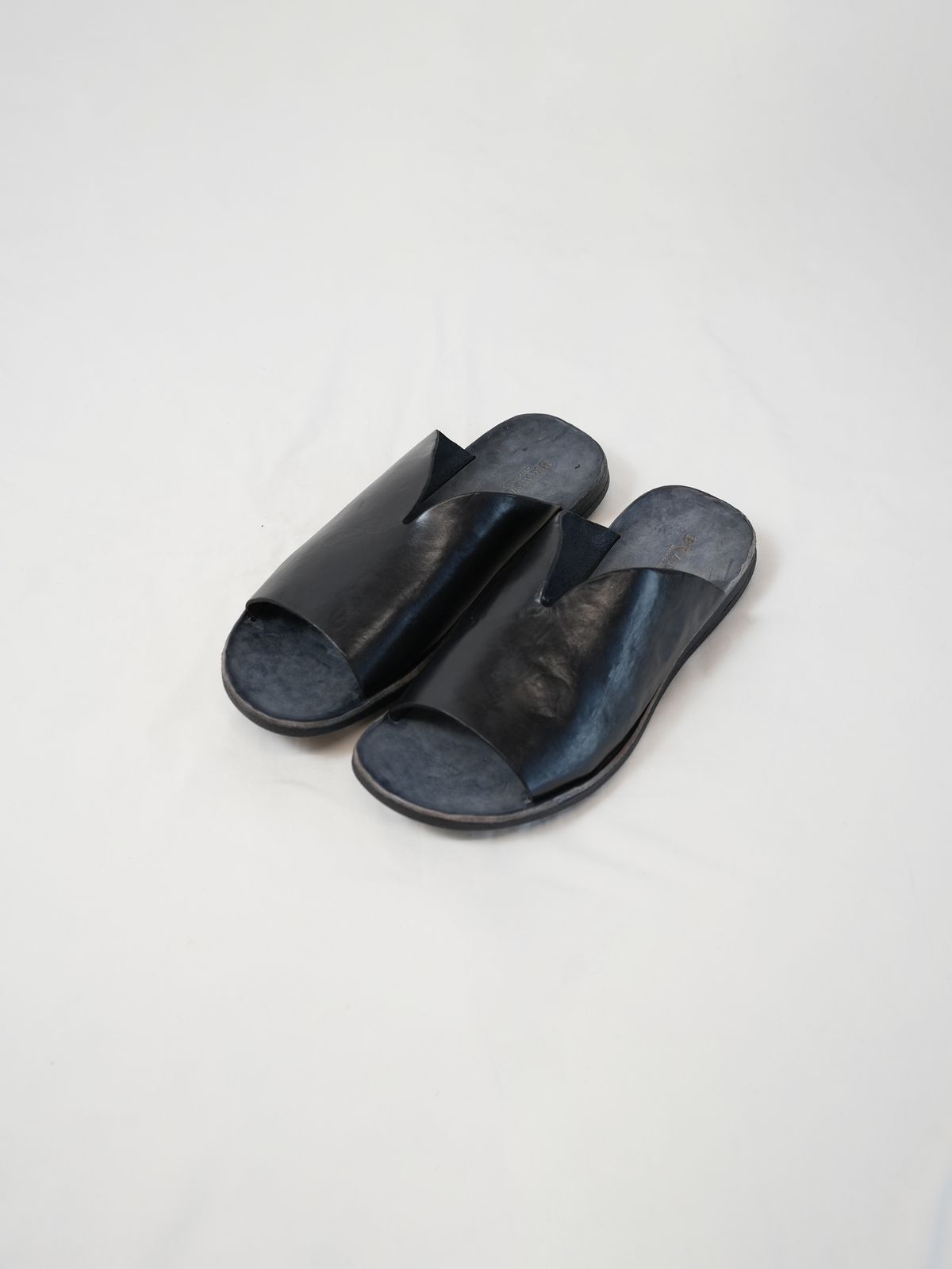 LEATHER SANDAL (46-571 / NERO) LEATHER SANDAL (46-571 / NERO)