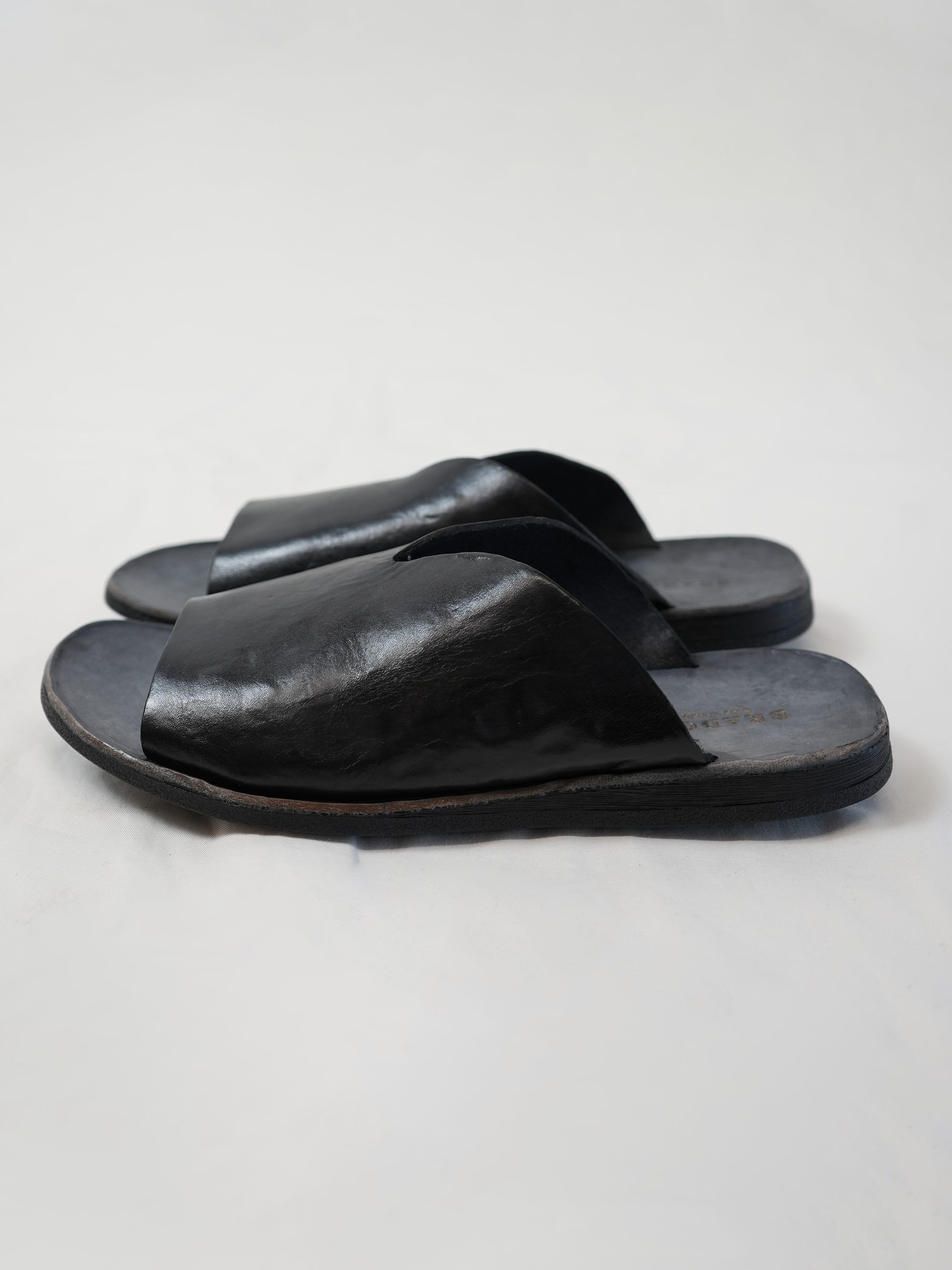 LEATHER SANDAL (46-571T-5S / NERO)