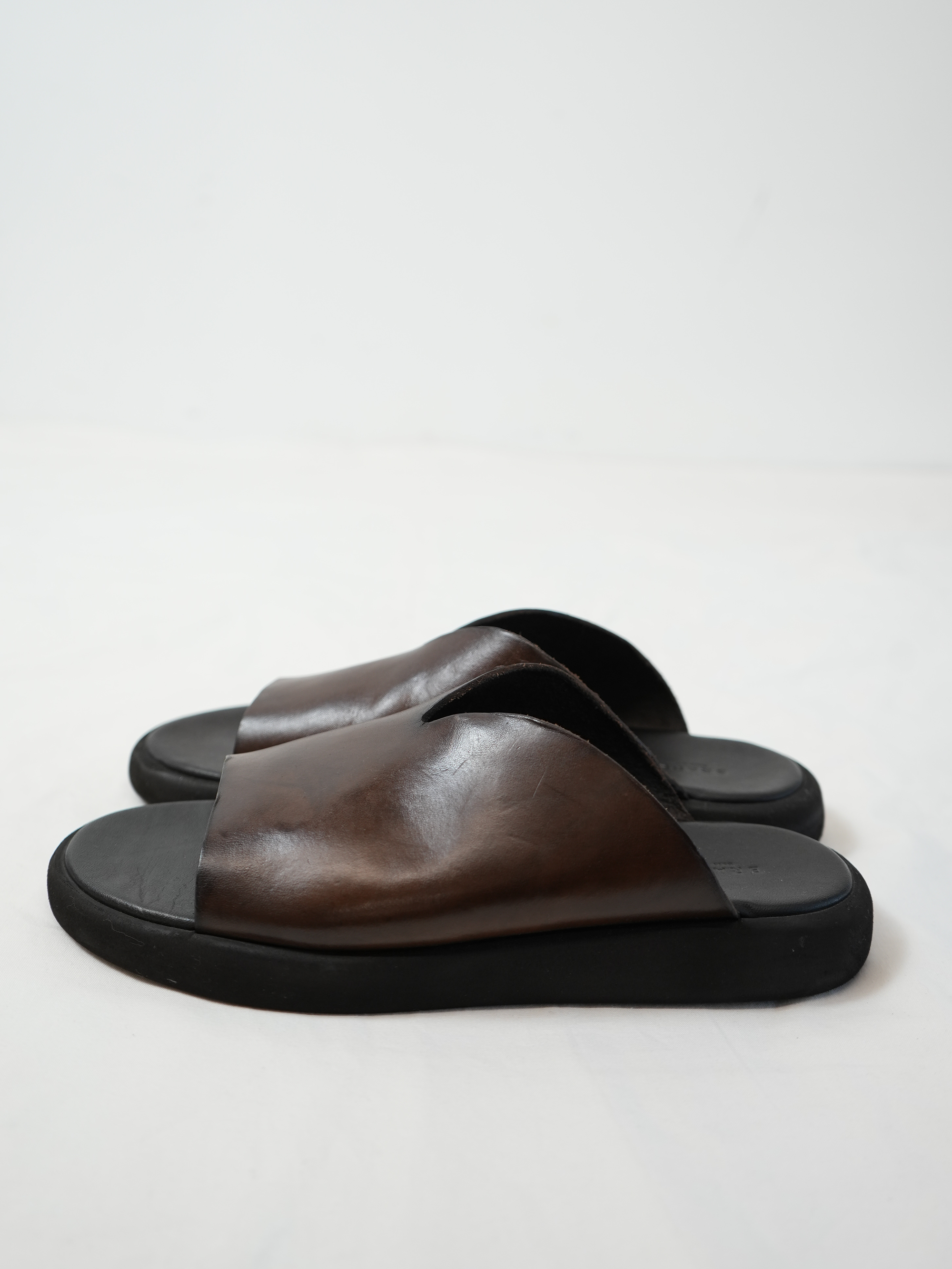 LEATHER SANDAL (92-571T-4S / T.MORO)