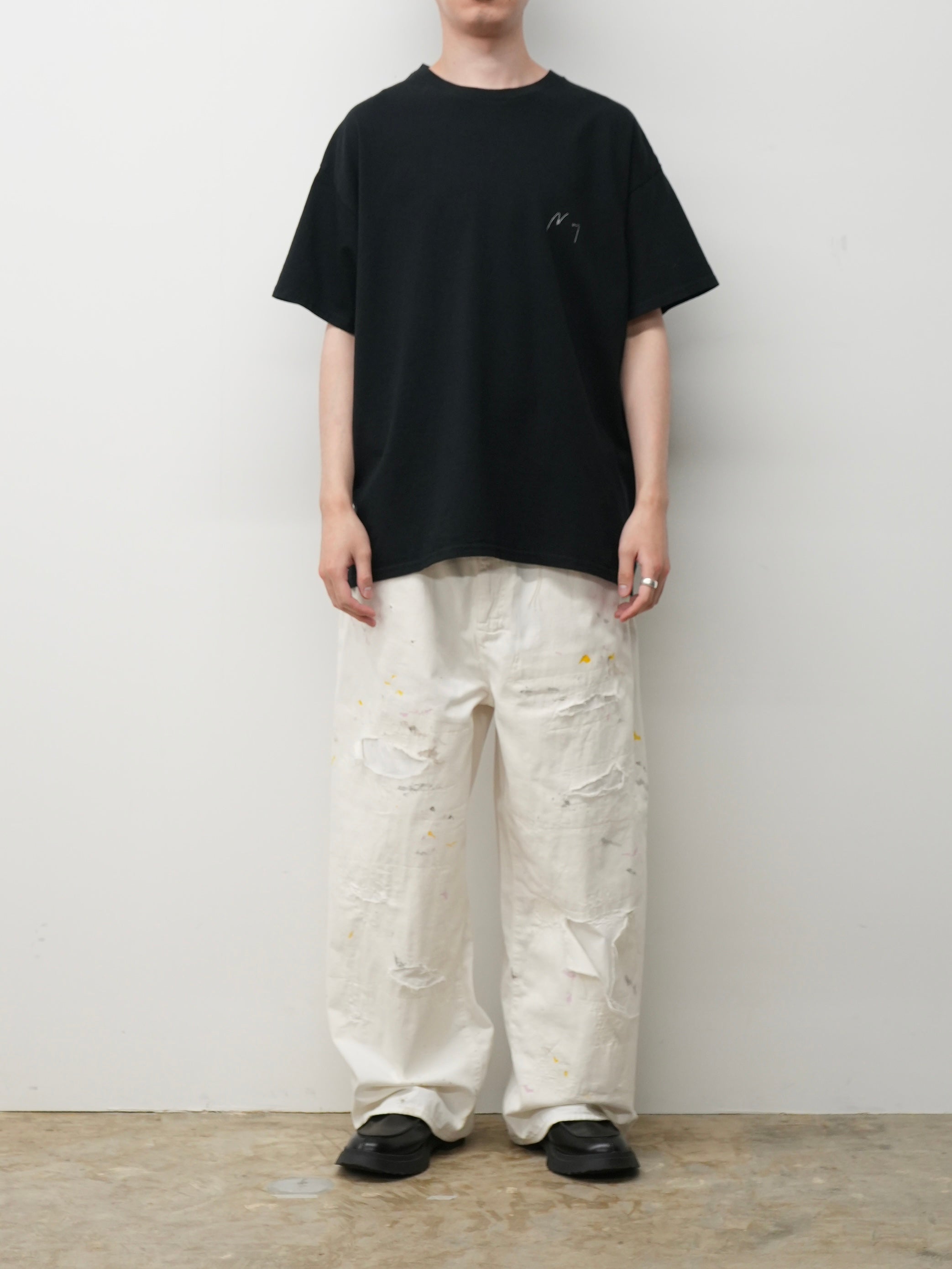 EMB SOUVENIR T-SHIRT(BLACK)