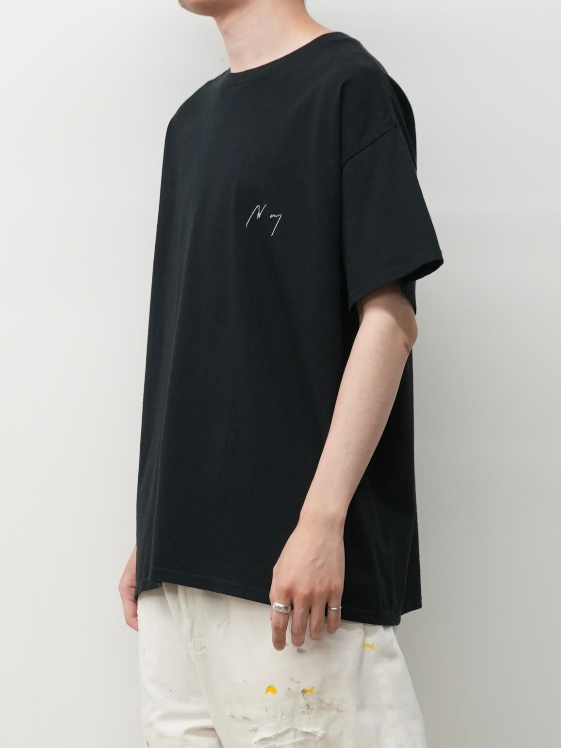 EMB SOUVENIR T-SHIRT(BLACK)