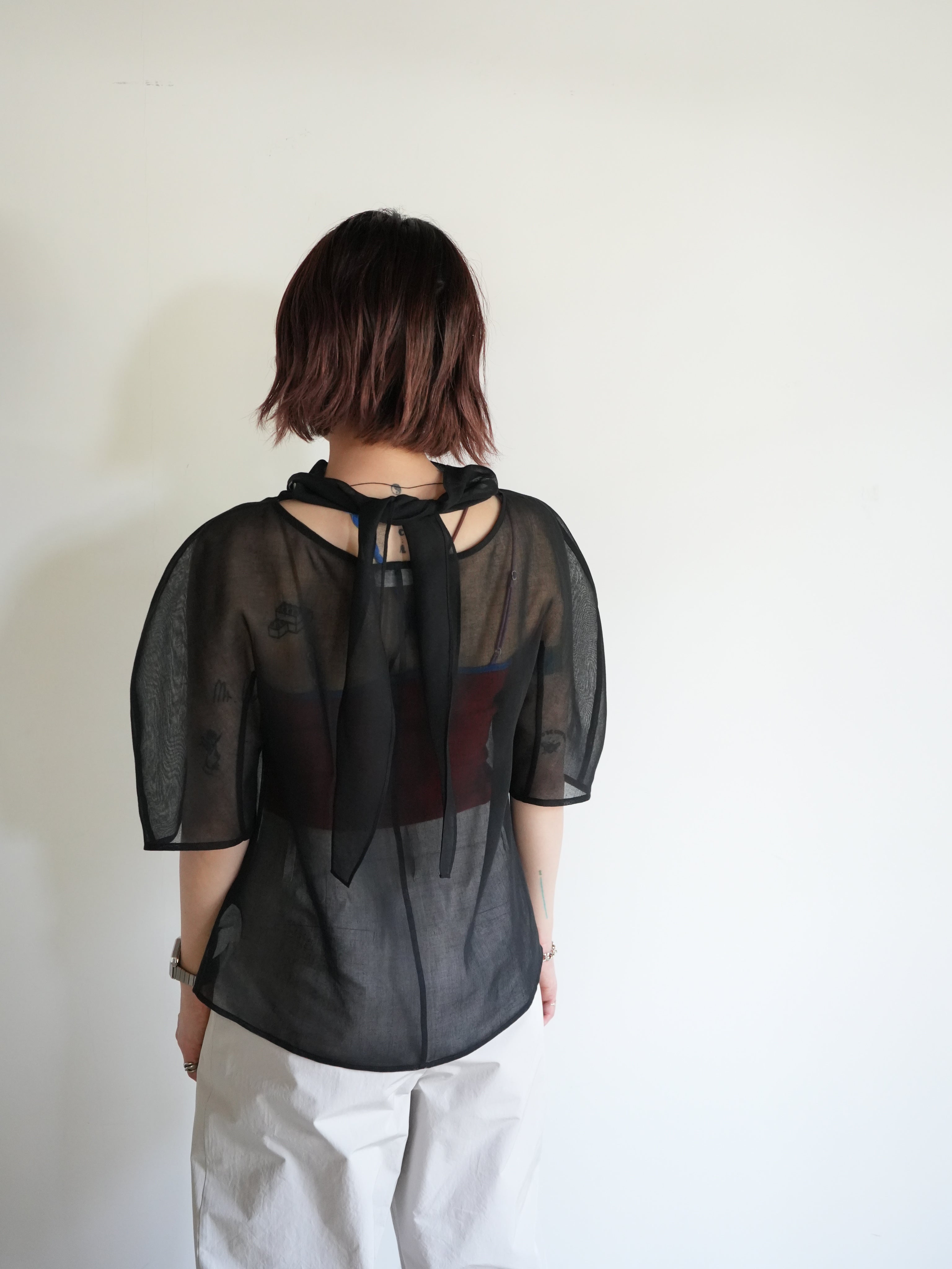 KNOTTED COLLAR TOP