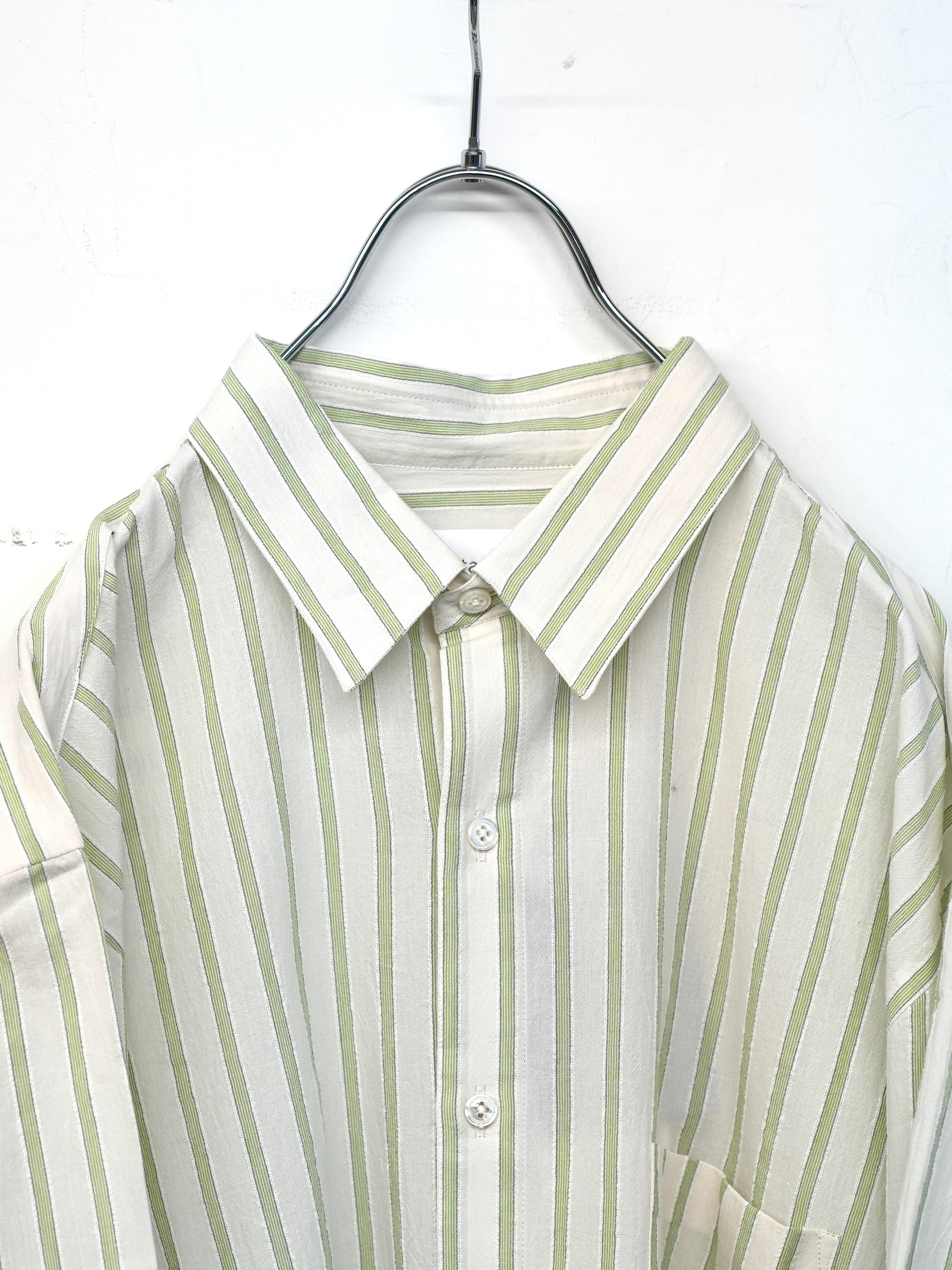 HANDMADE MEN’S CLASSIC COLLAR SHIRT(White with light Green stripes)