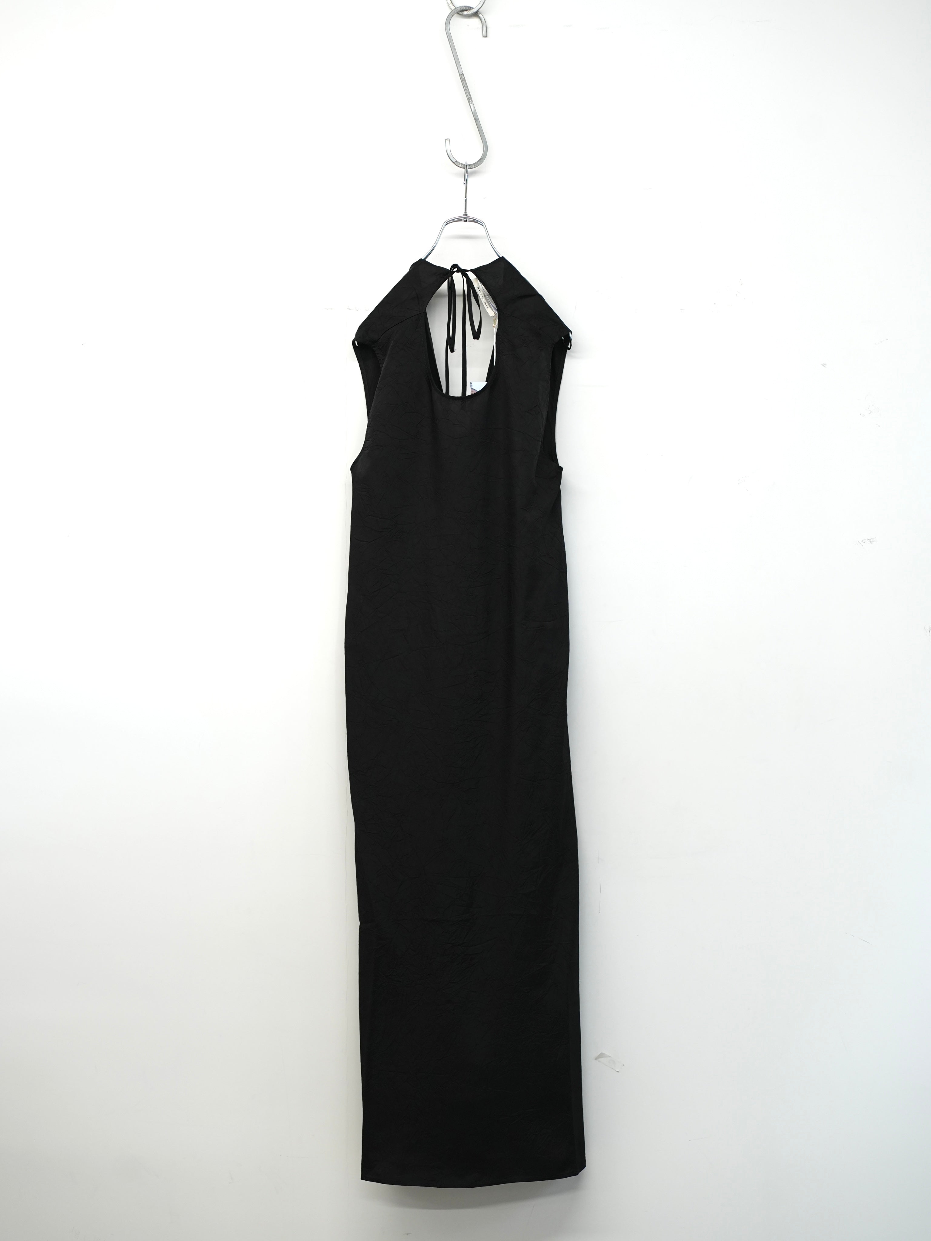 ROUND NECK LONG DRESS(Black)