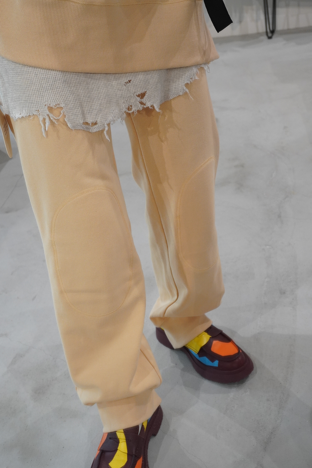 Knee Patch Sweat Pants(Egg)