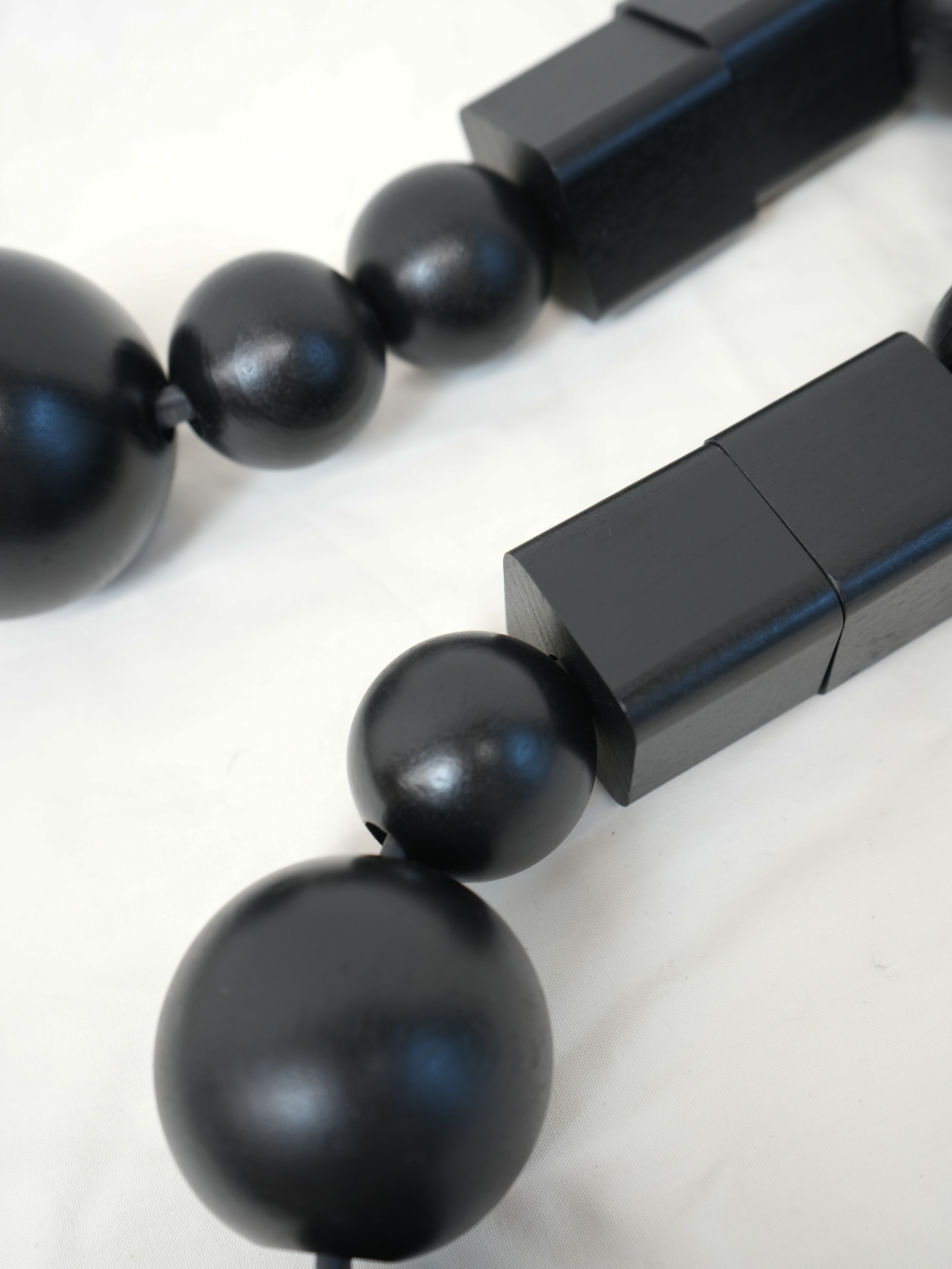 Cable Jewelry Multiplug 1.4m(Black)