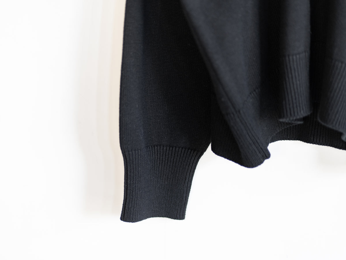 V-NECK KNIT