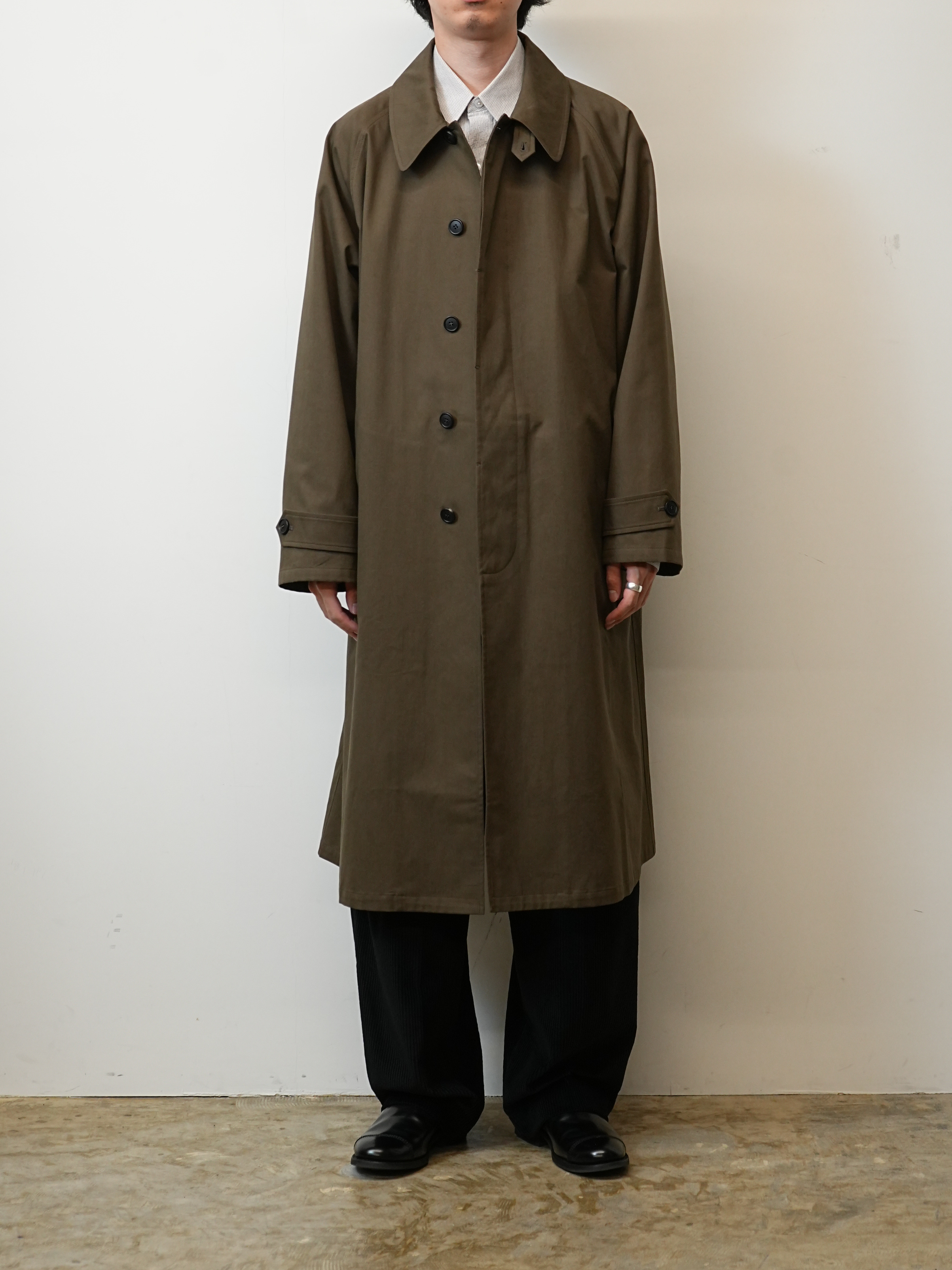 OVERSIZED RAGLAN TRENCH WITH LEATHER PATCH