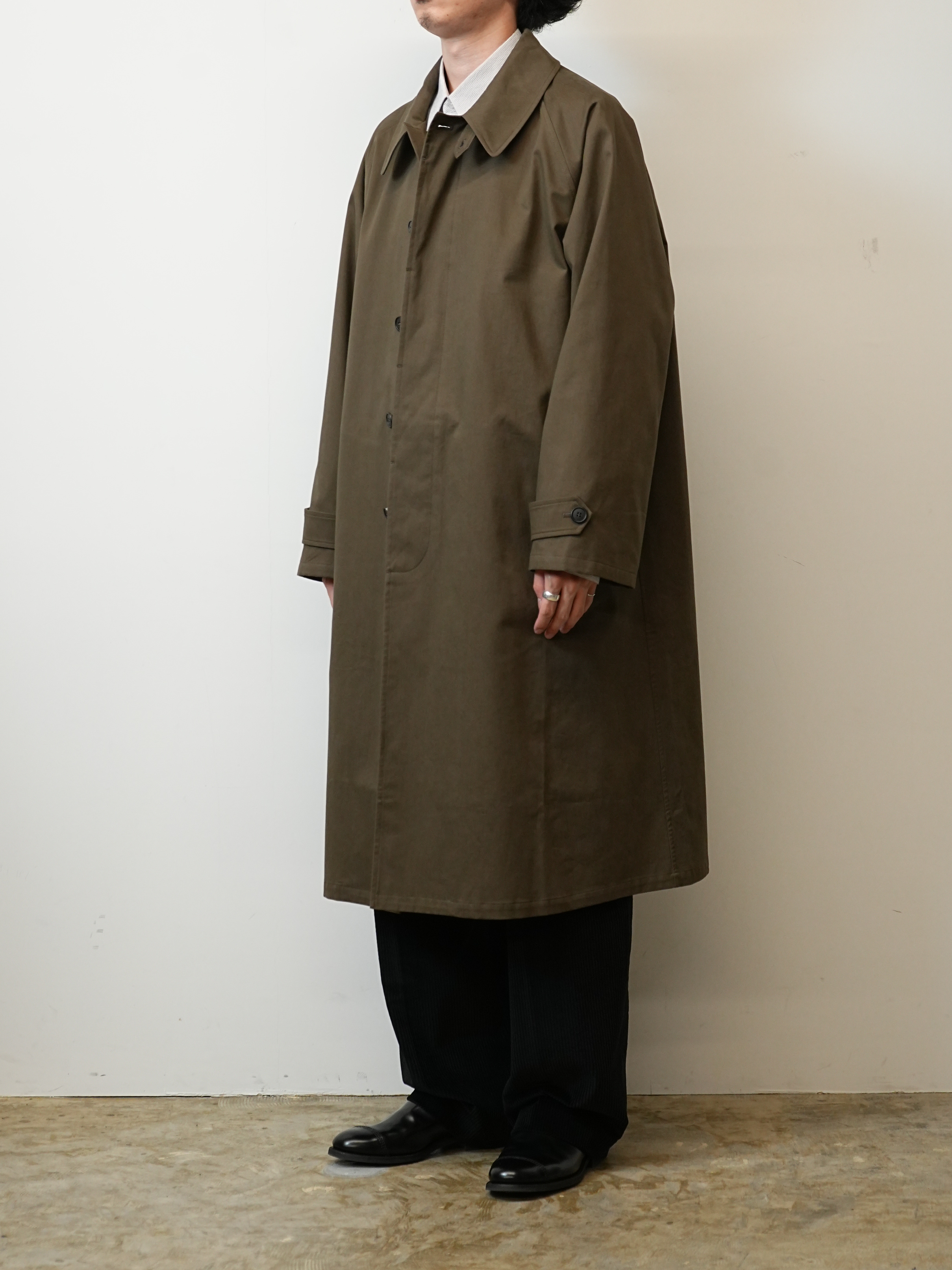 OVERSIZED RAGLAN TRENCH WITH LEATHER PATCH