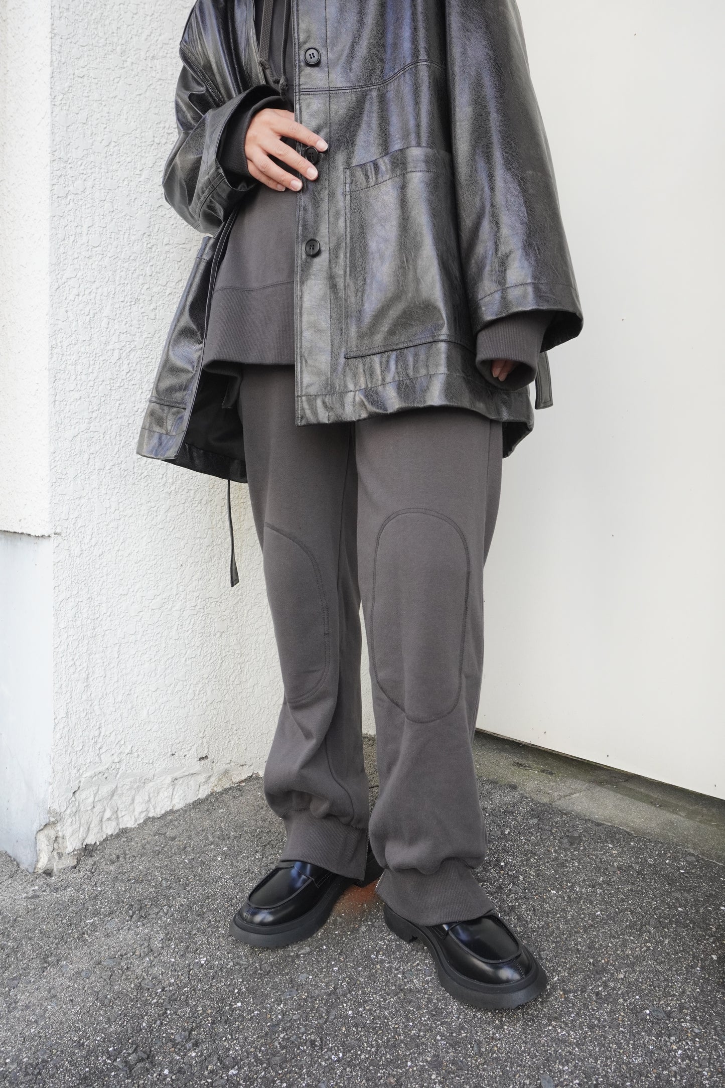 Knee Patch Sweat Pants(Charcoal)