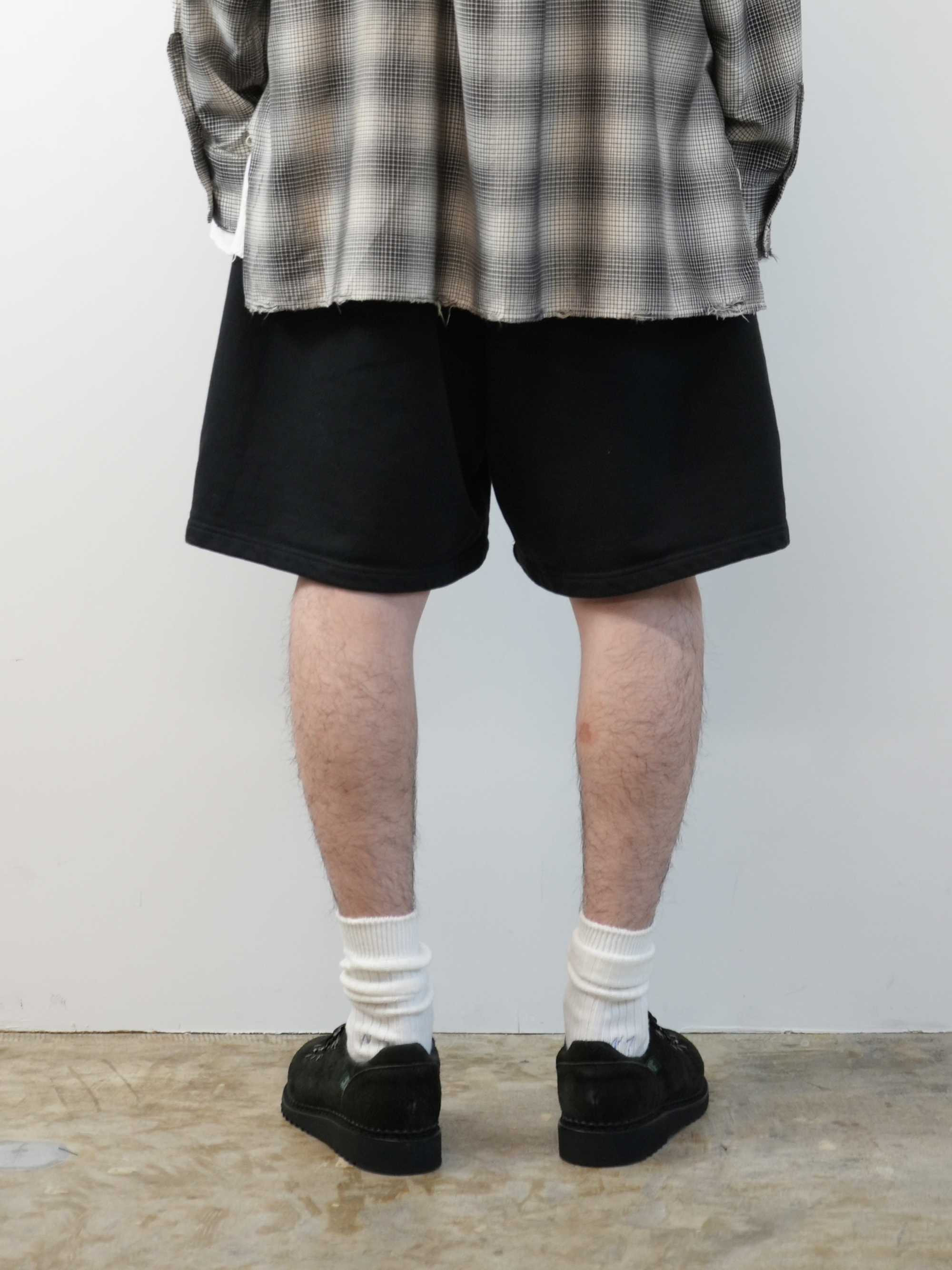 TUCK SWEAT SHORTS(BLACK)