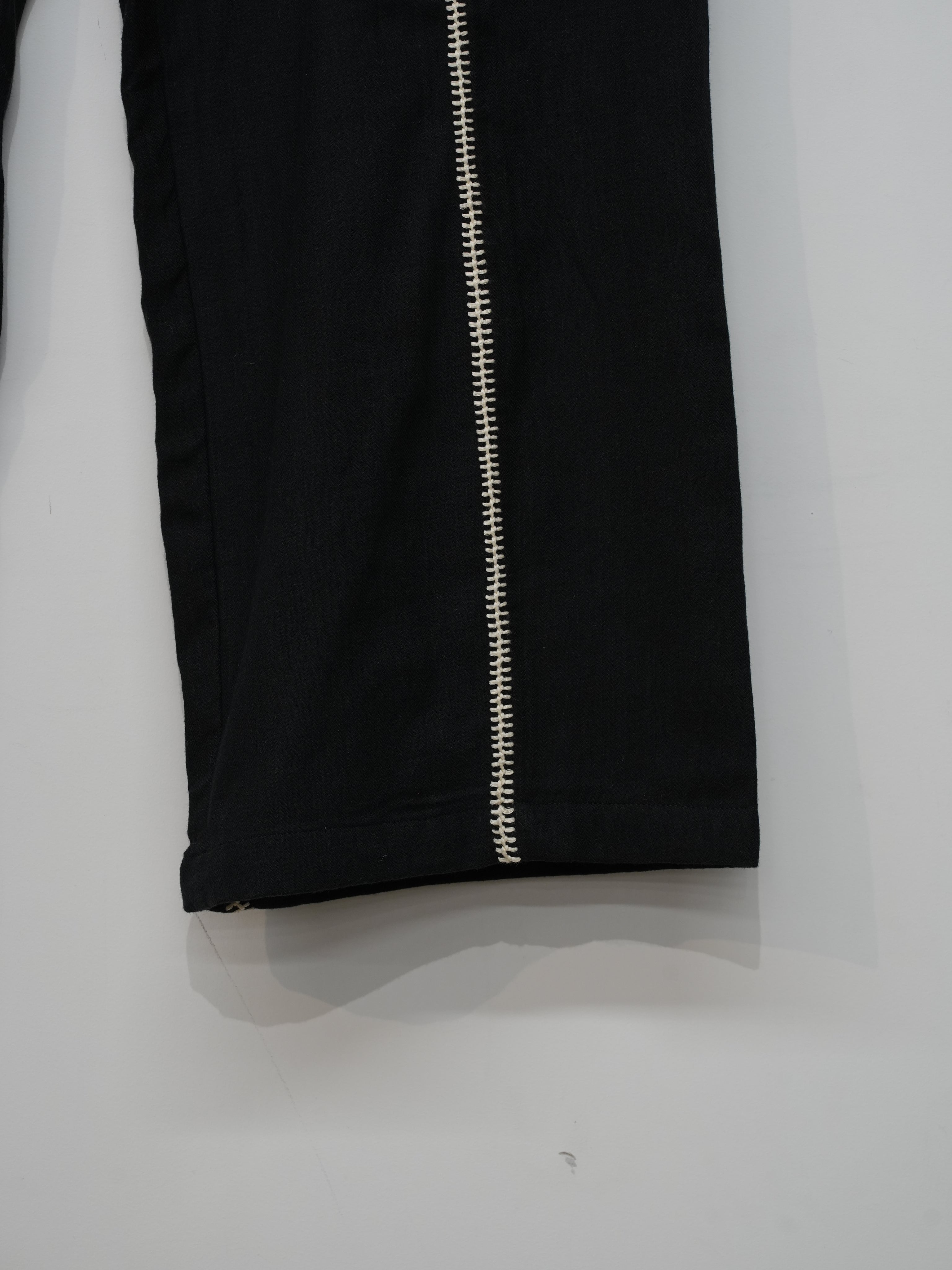 Rabari Sultan Pant(Black/Ecru)