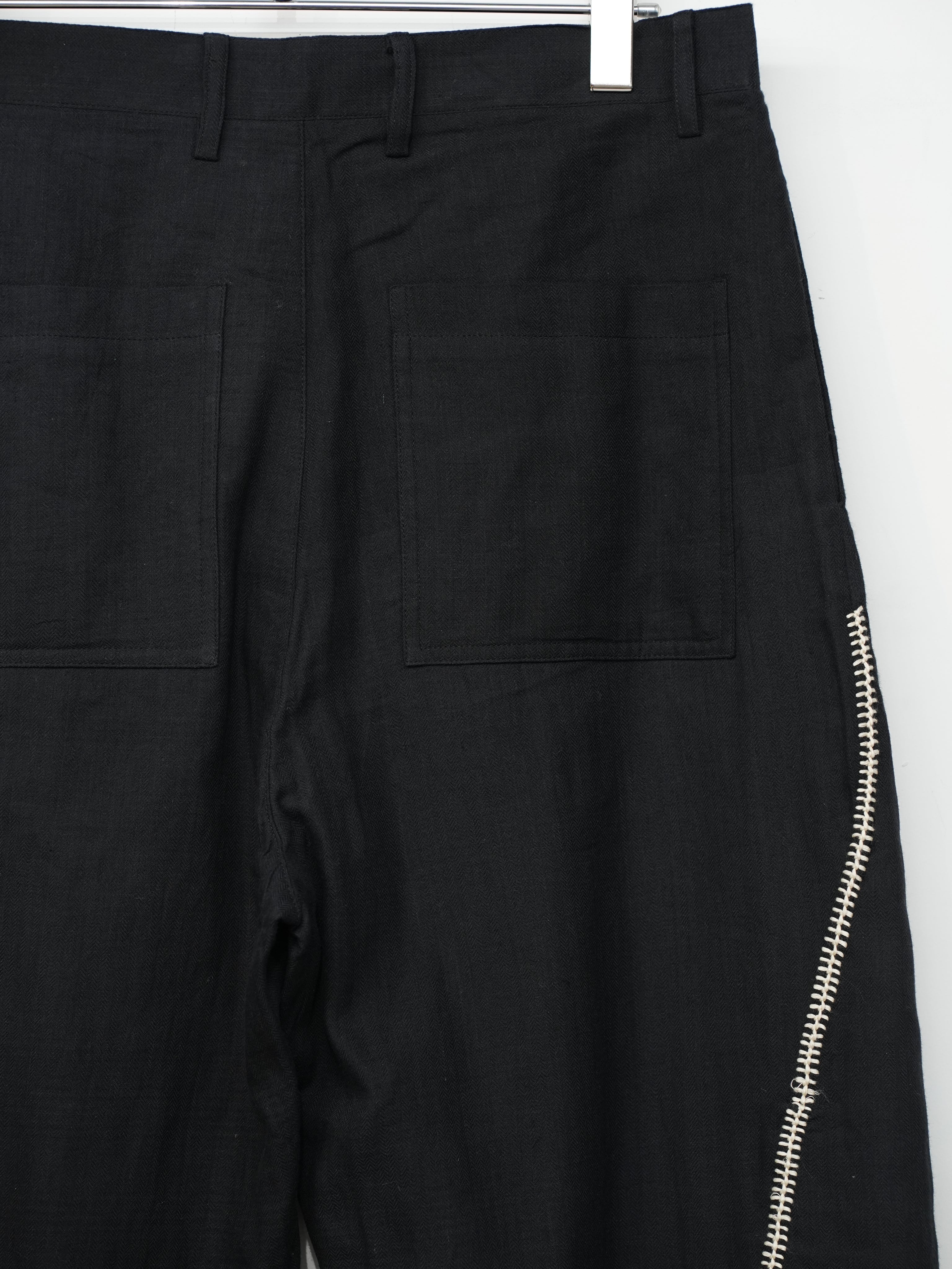 Rabari Sultan Pant(Black/Ecru)