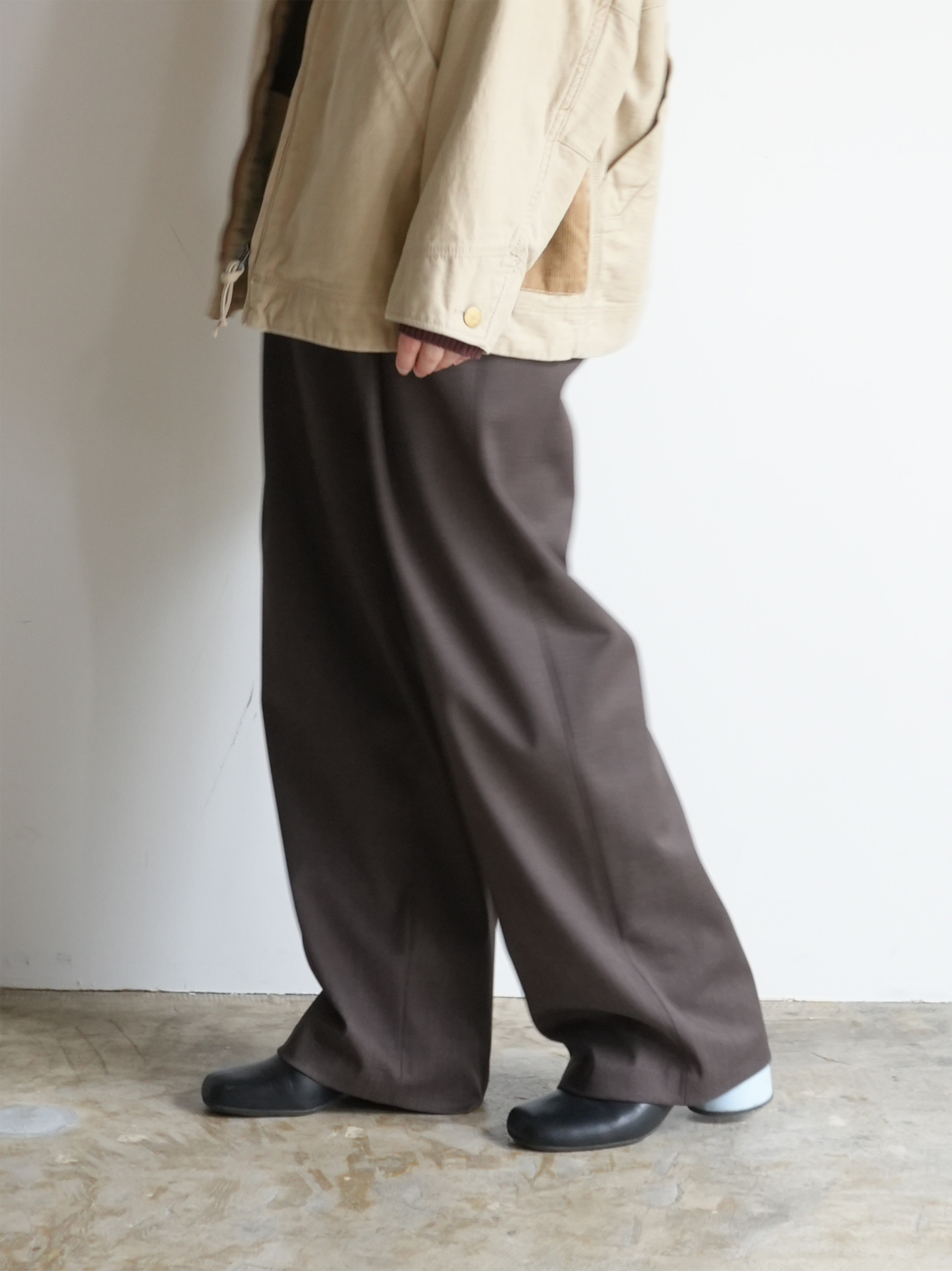 WIDE TUCK PANTS
