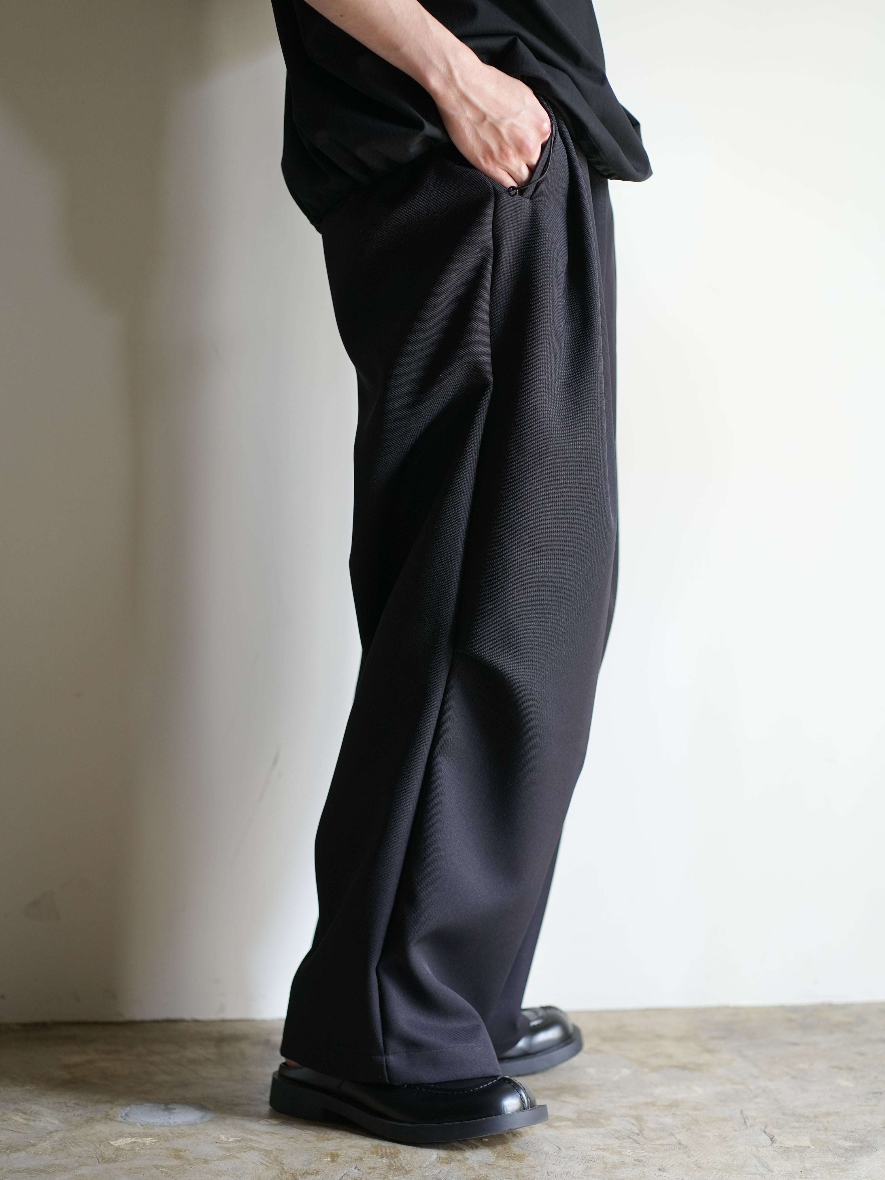 DRAPE TUCK PANTS
