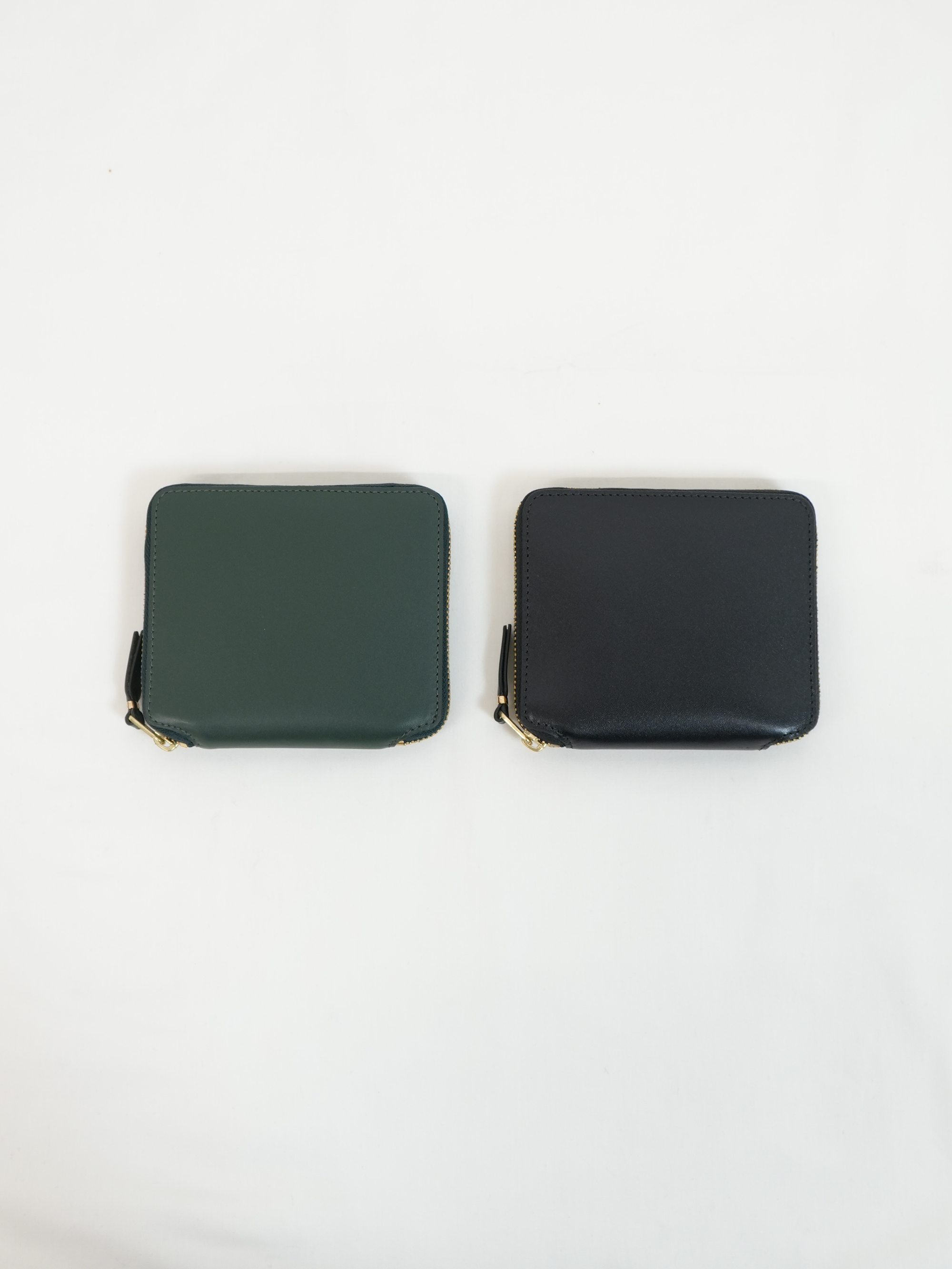 CLASSIC LEATHER LINE(2つ折りZIP WALLET)