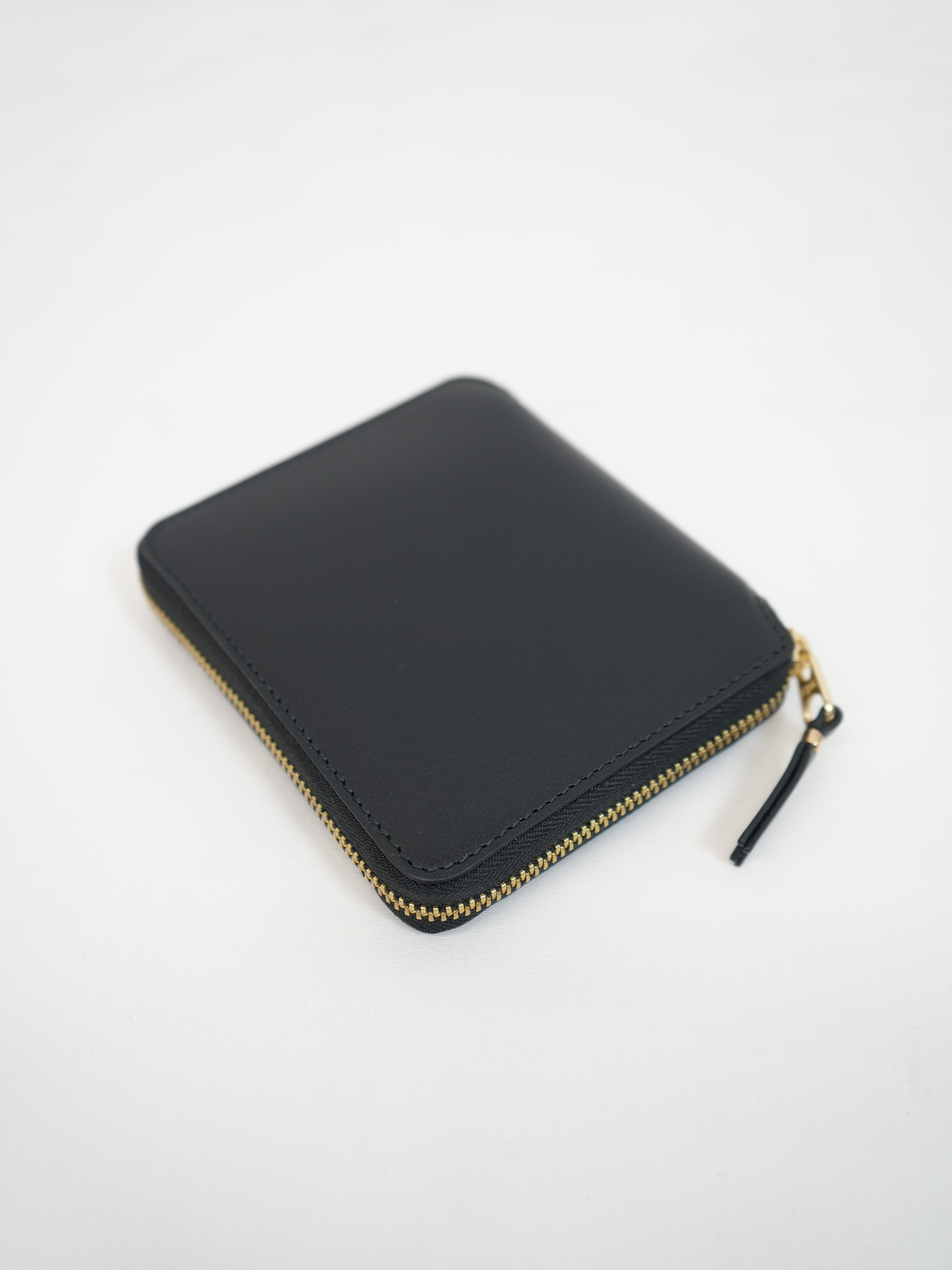 CLASSIC LEATHER LINE(2つ折りZIP WALLET)