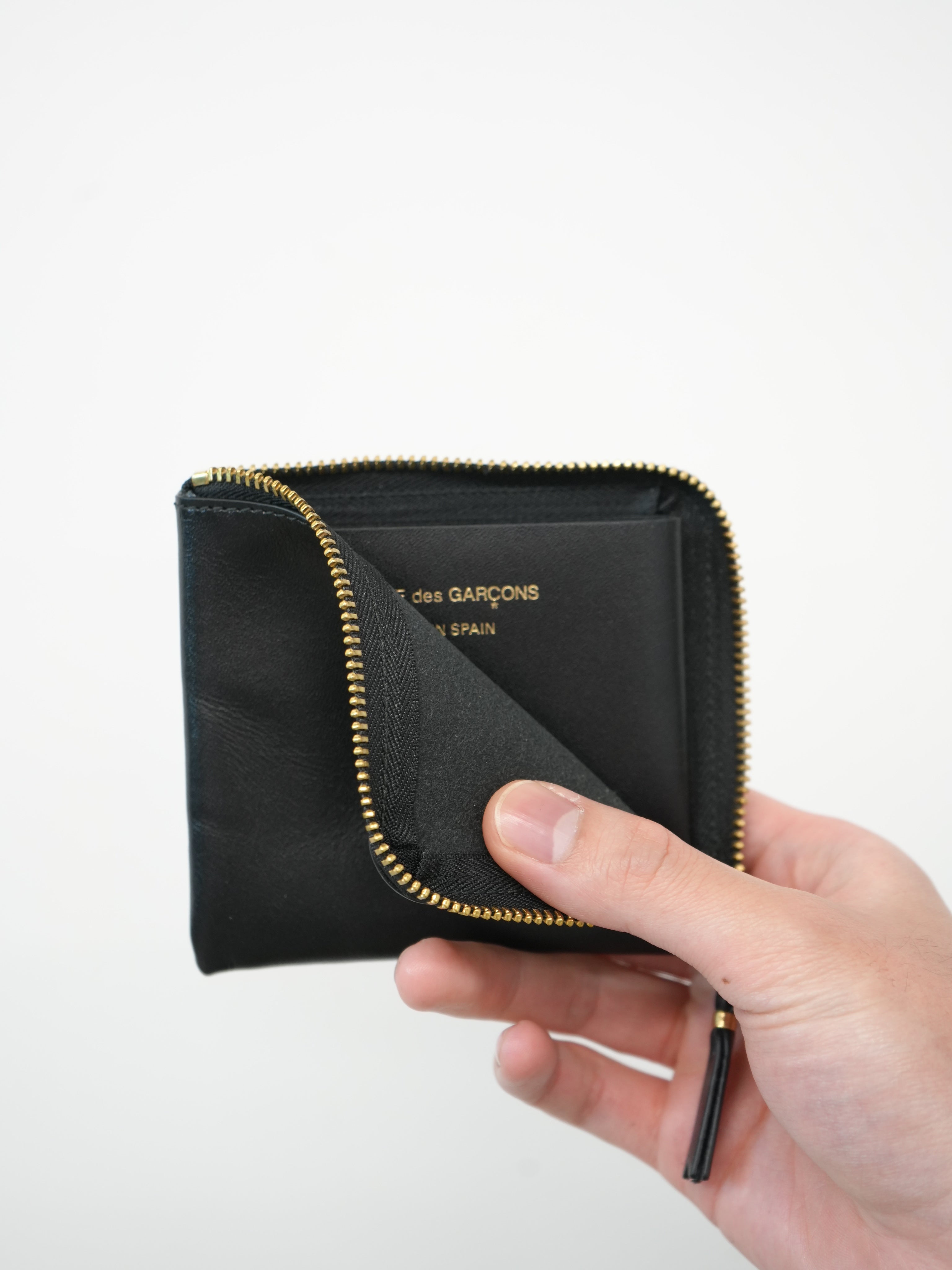 CLASSIC LEATHER LINE C (L字型ZIP WALLET)