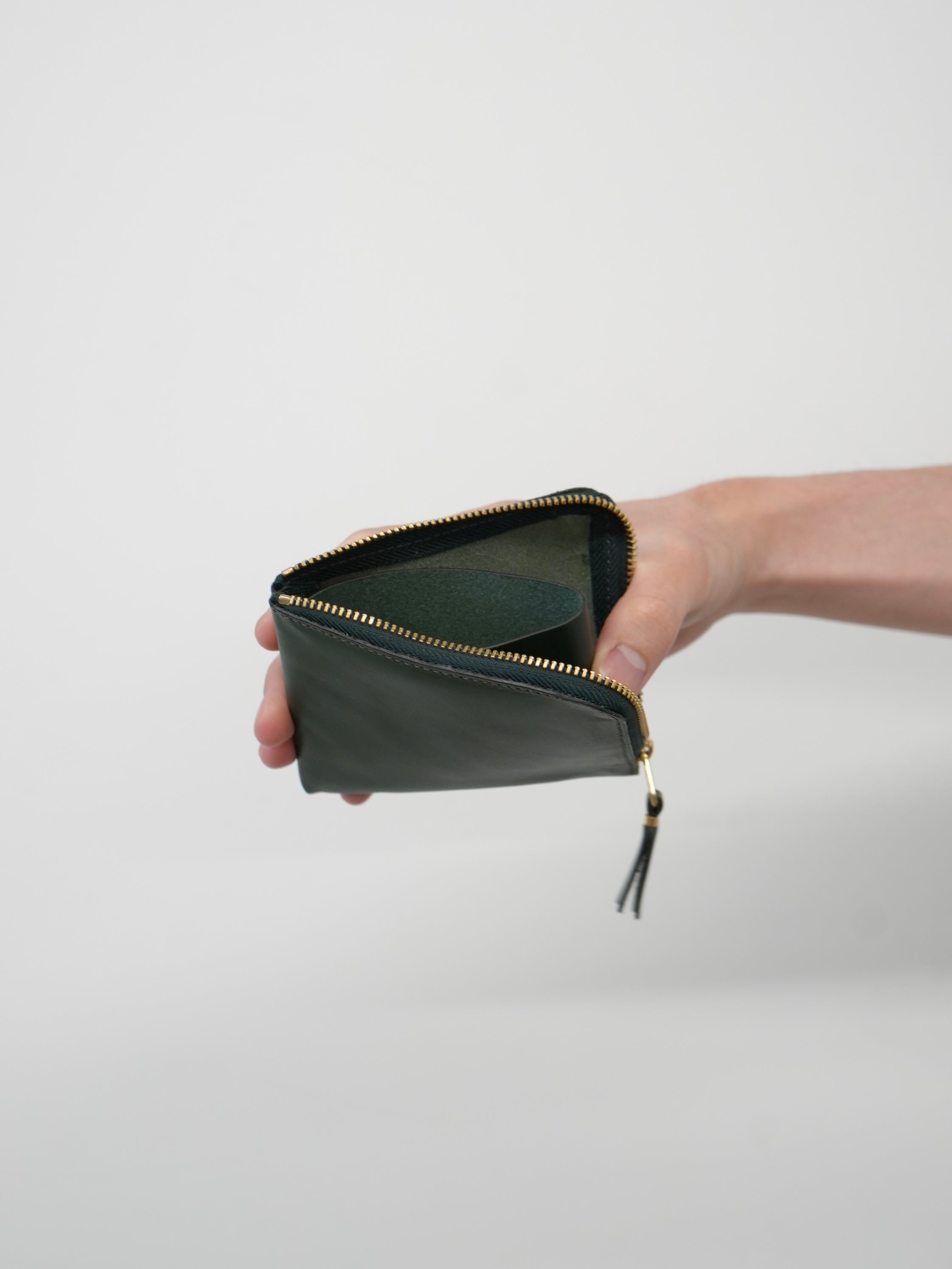 CLASSIC LEATHER LINE C (L字型ZIP WALLET)