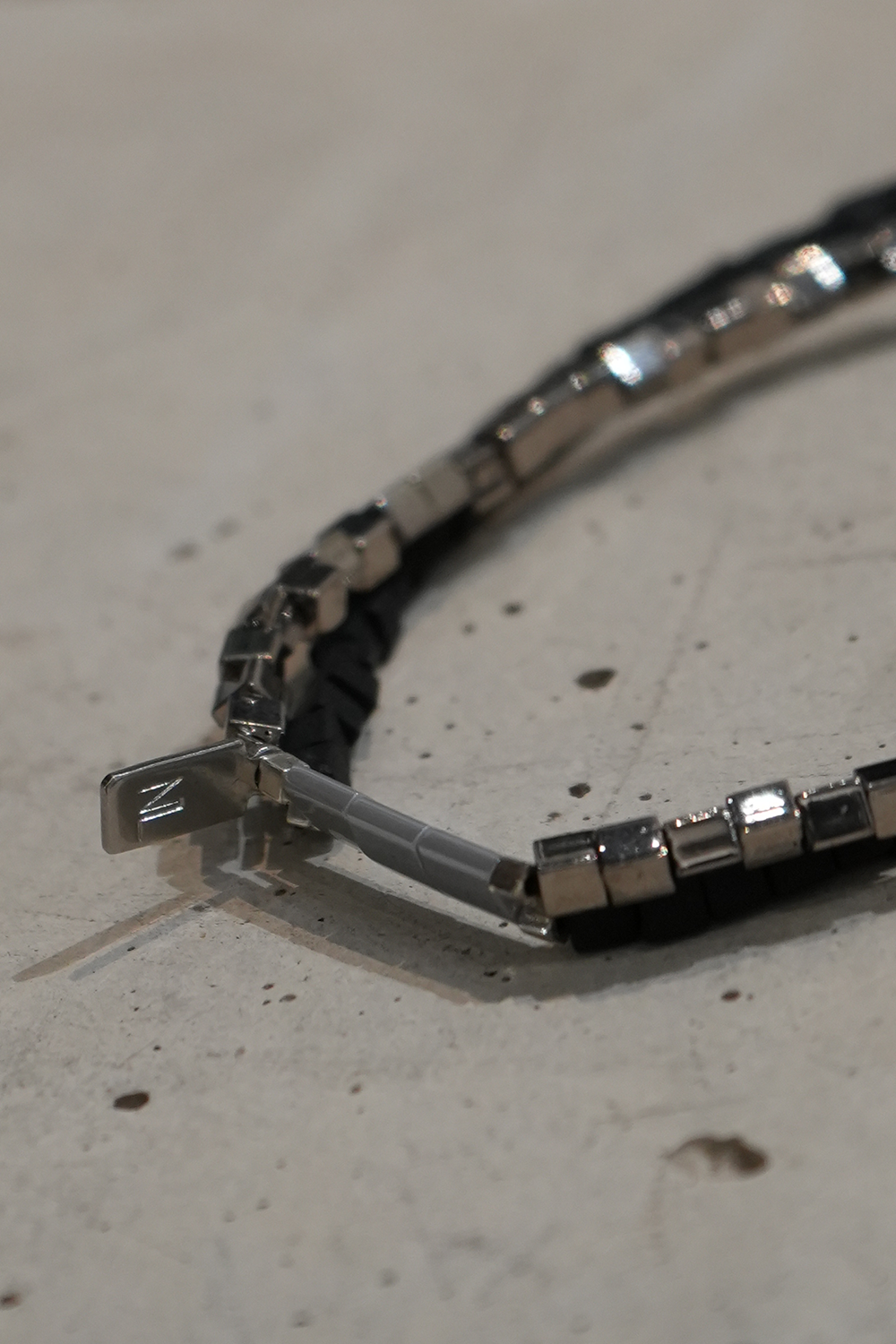 【etoqk/exclusive】Osso(BLACK × SILVER)