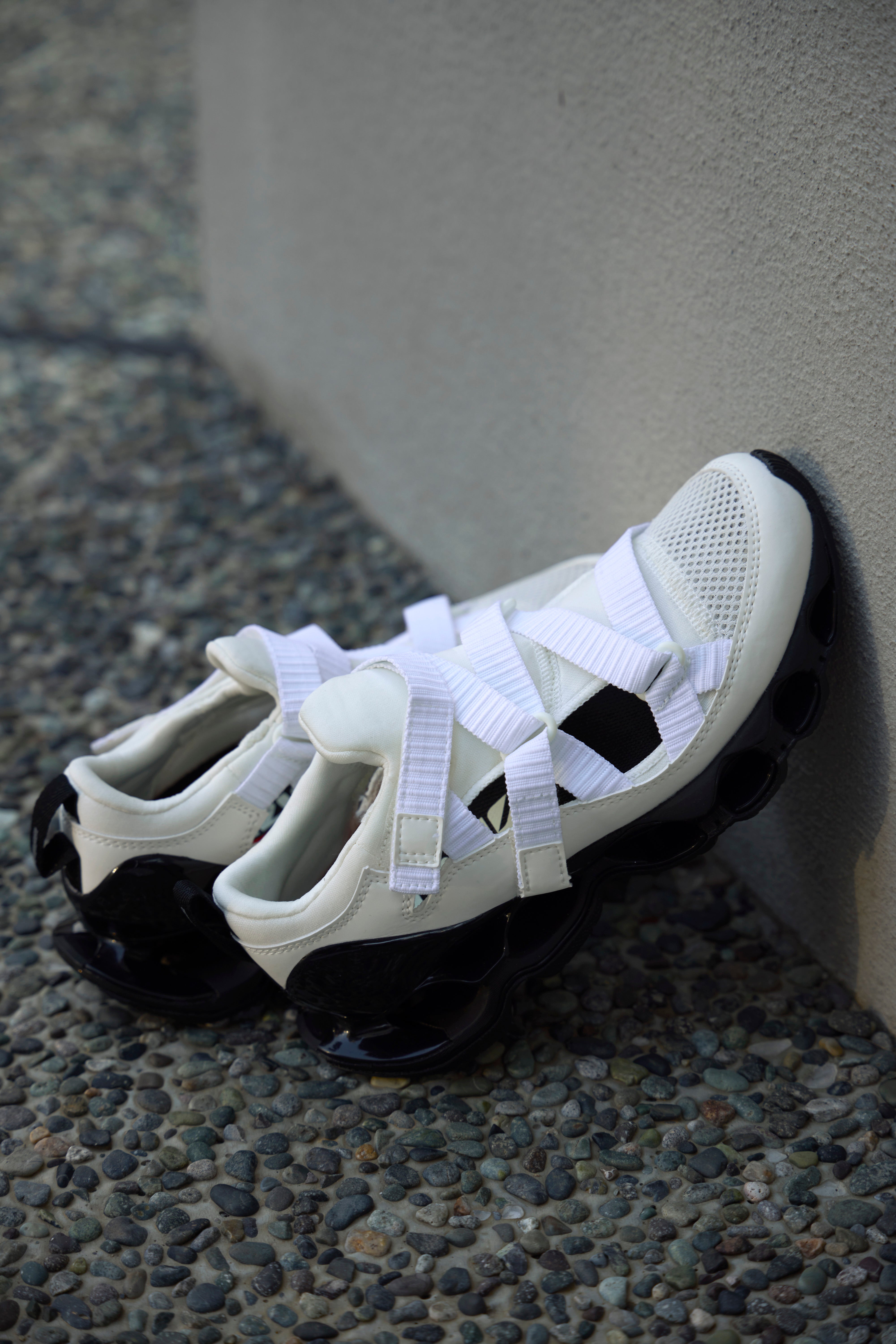 WAVE PROPHECY STRAP(Snow White / Black)