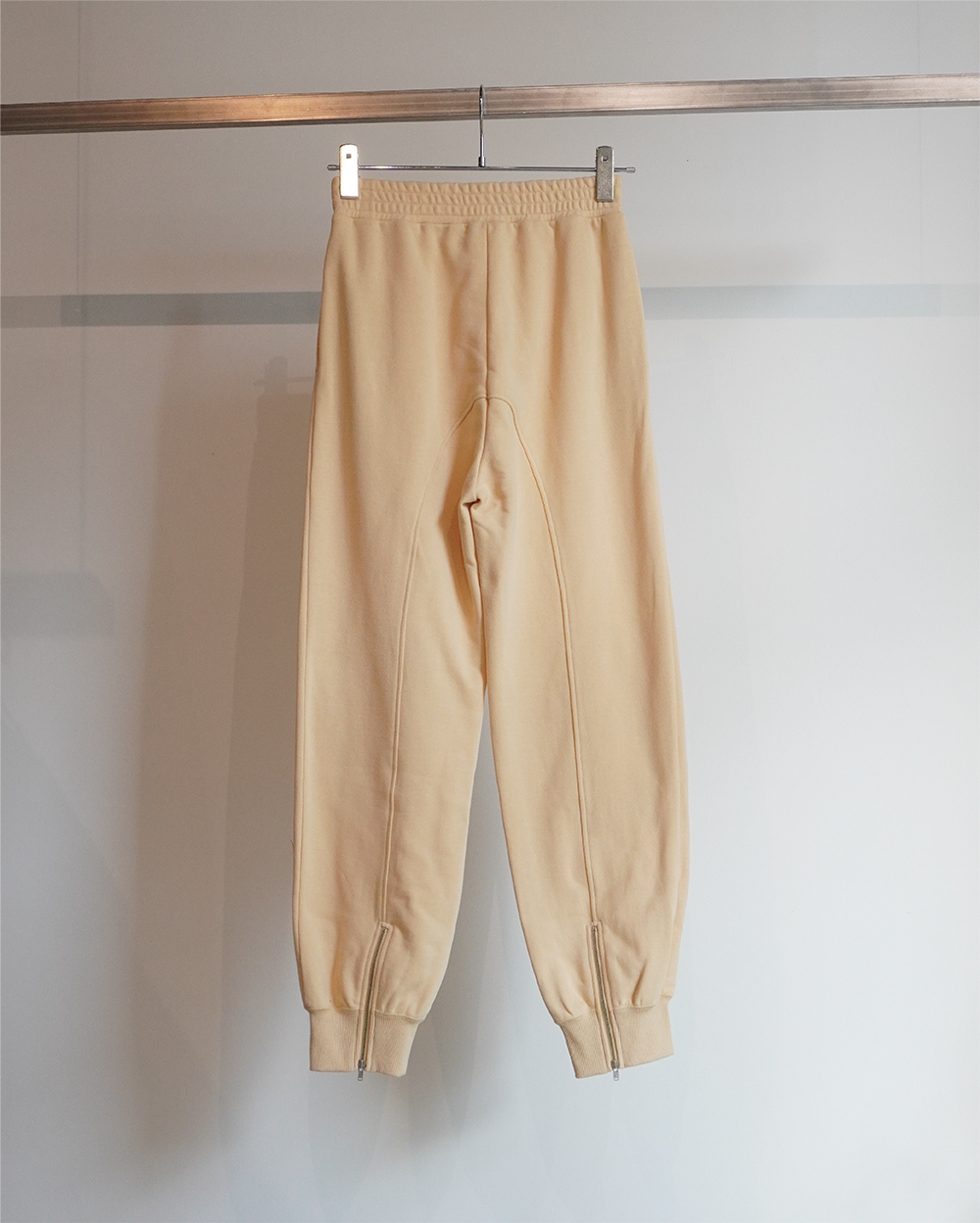 Knee Patch Sweat Pants(Egg)