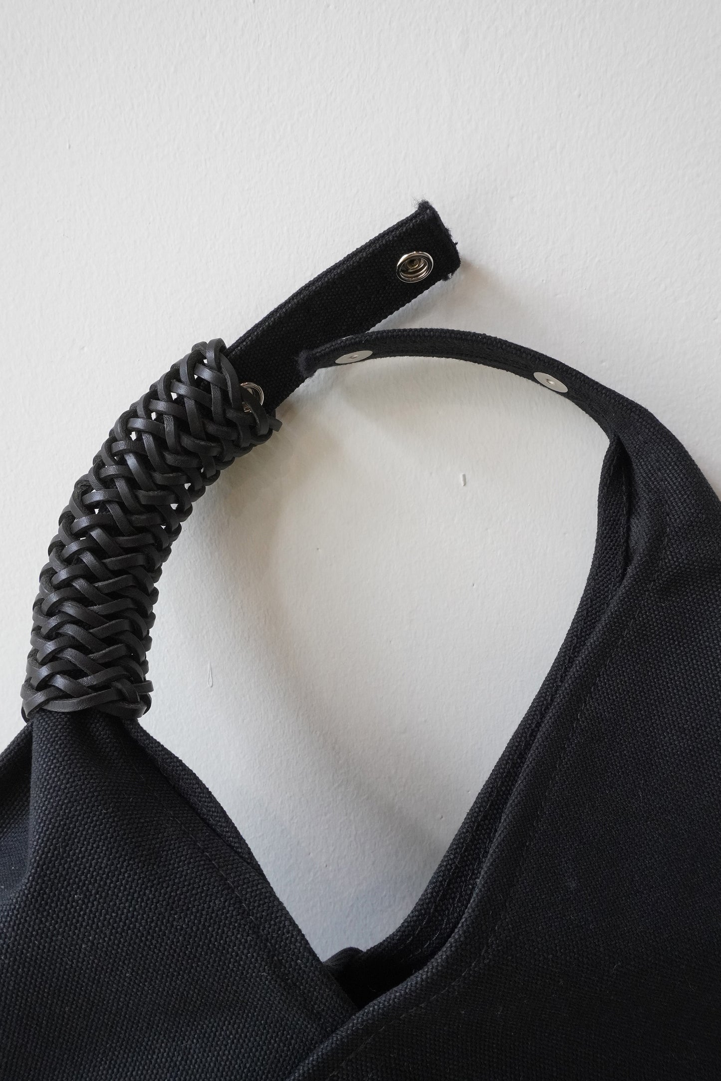 Woven Triangle Bag(BLACK)