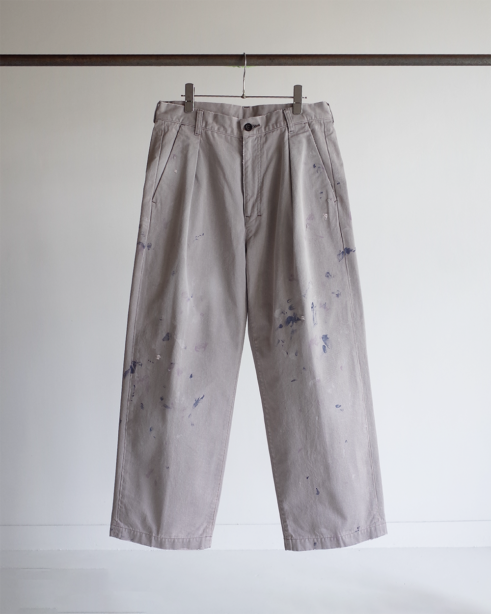 ancellm PAINT CHINO TROUSERS(GRAY)-