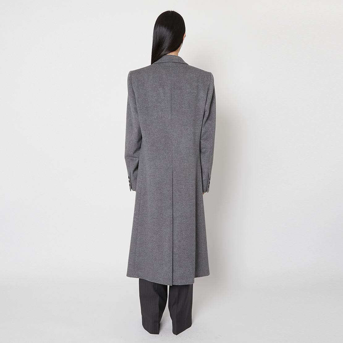 Natural Concaved Shoulder Coat