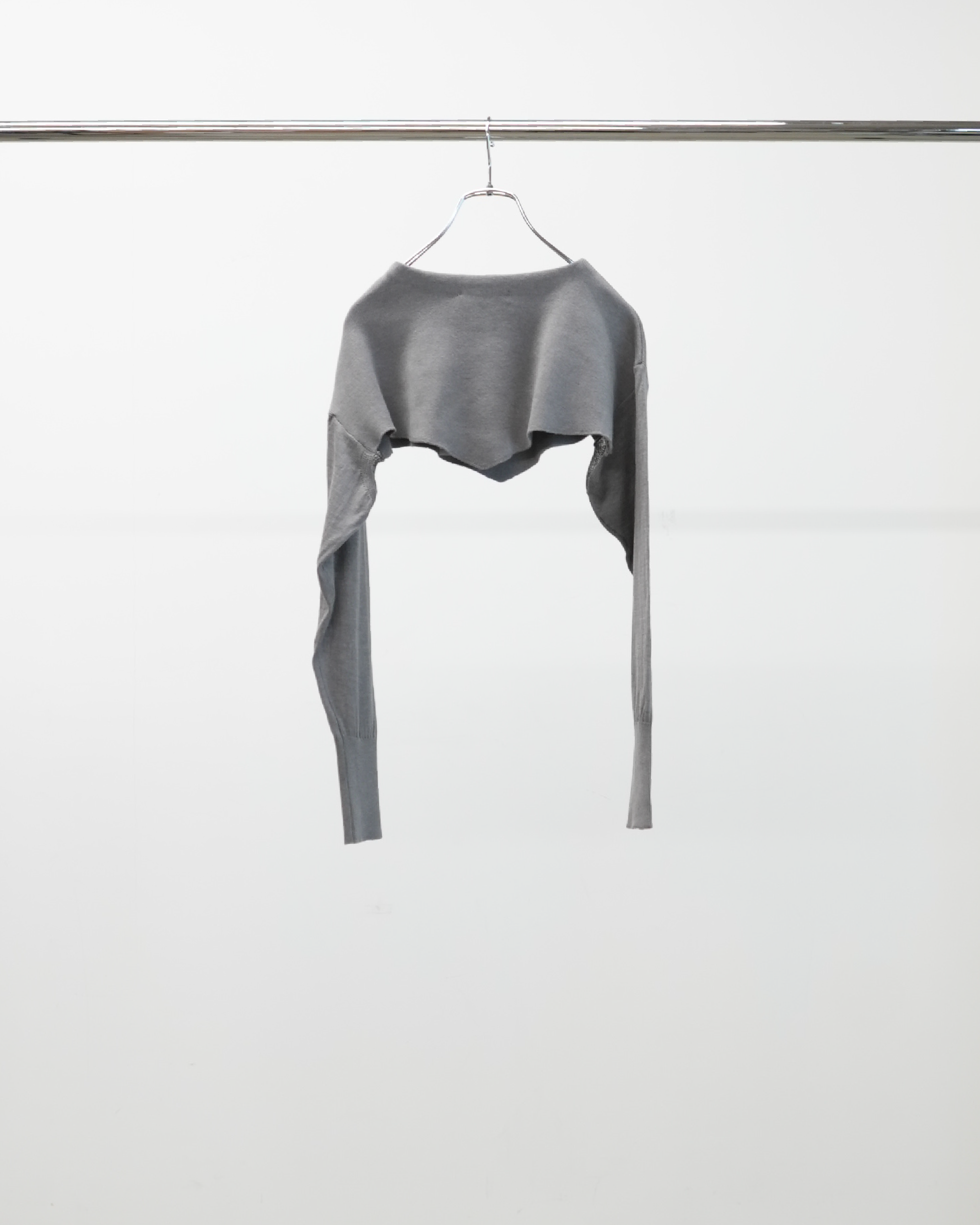 SILK MIX V/HEM SHORT TOPS