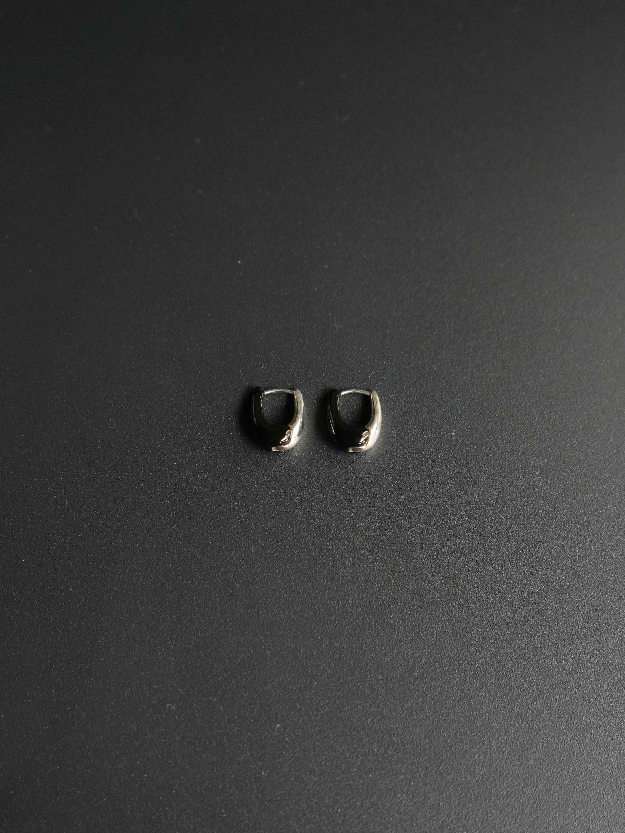 DIPPED TINY TINY PUFFY HOOPS